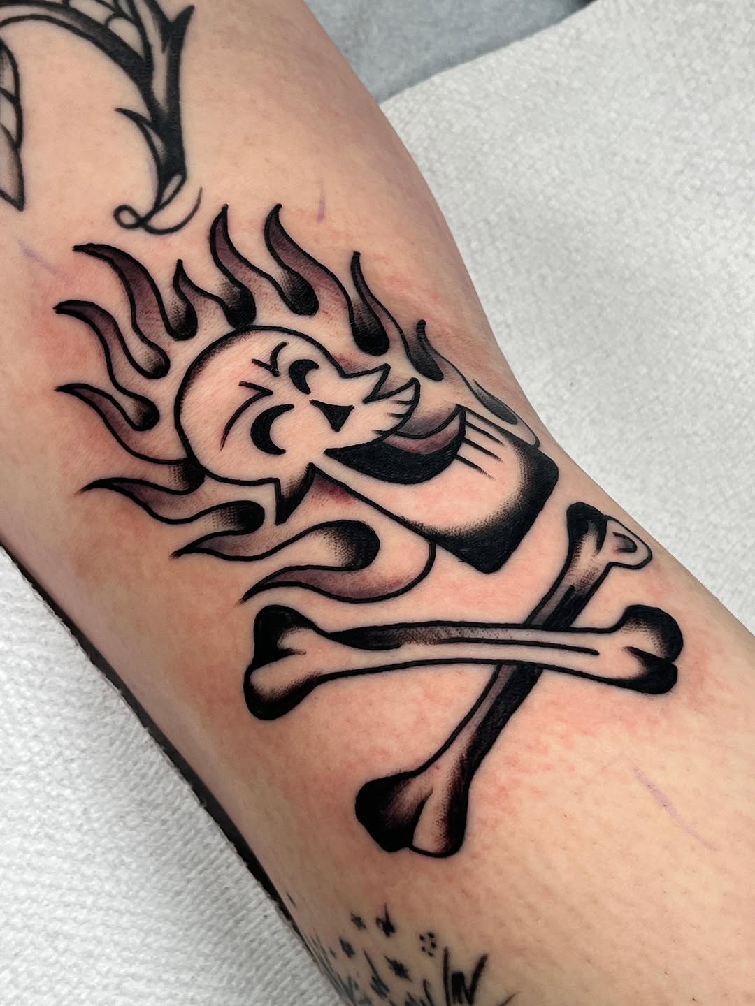 Tattoo by @charlieotattoos — american_traditional