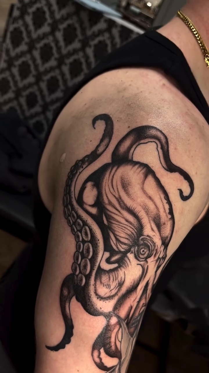Tattoo by @ems__tattooing — black_and_grey, realism