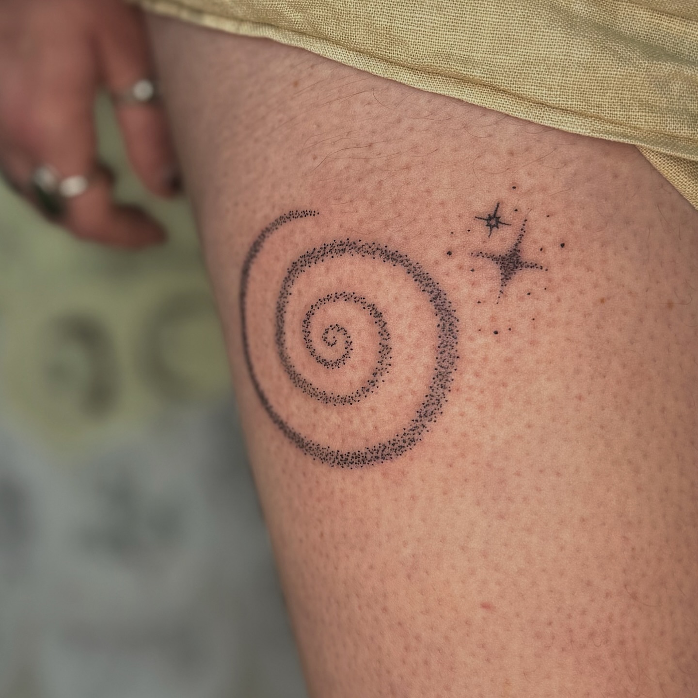 Tattoo by @patutattoo_by_e — dotwork