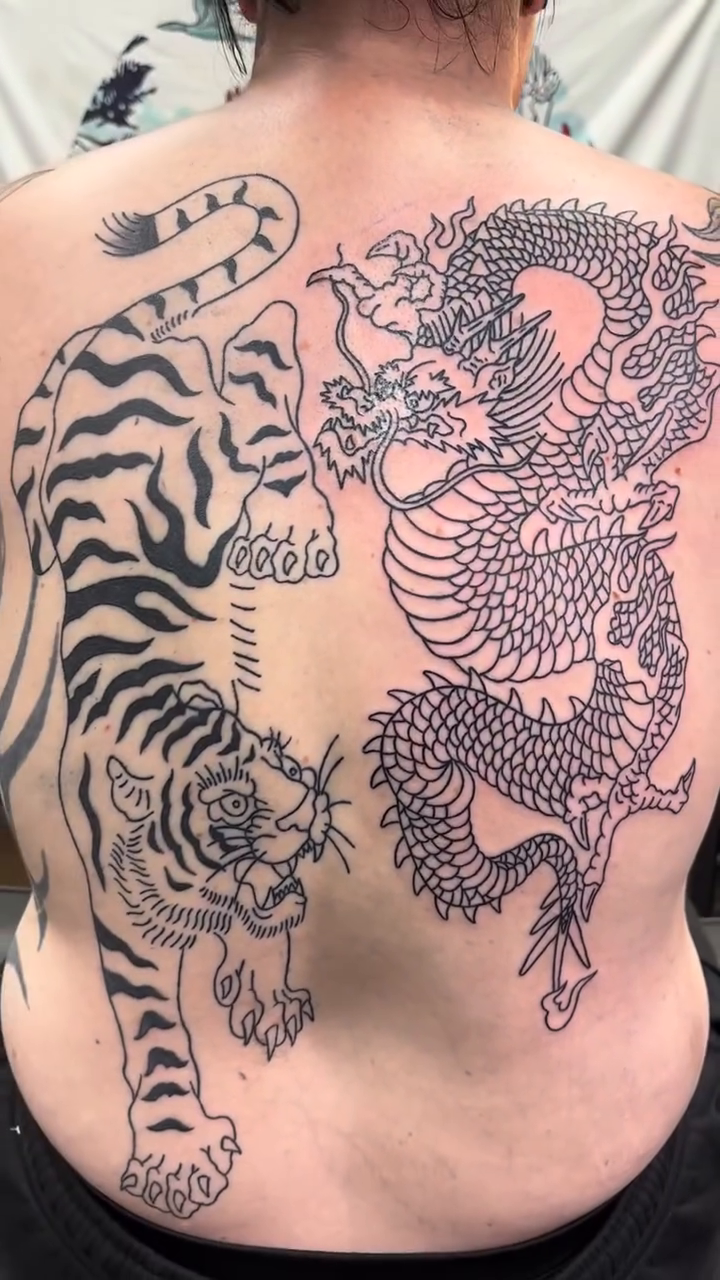 Dragon and tiger japanese irezumi tattoo by Natalie Opal🪻🍎🫖