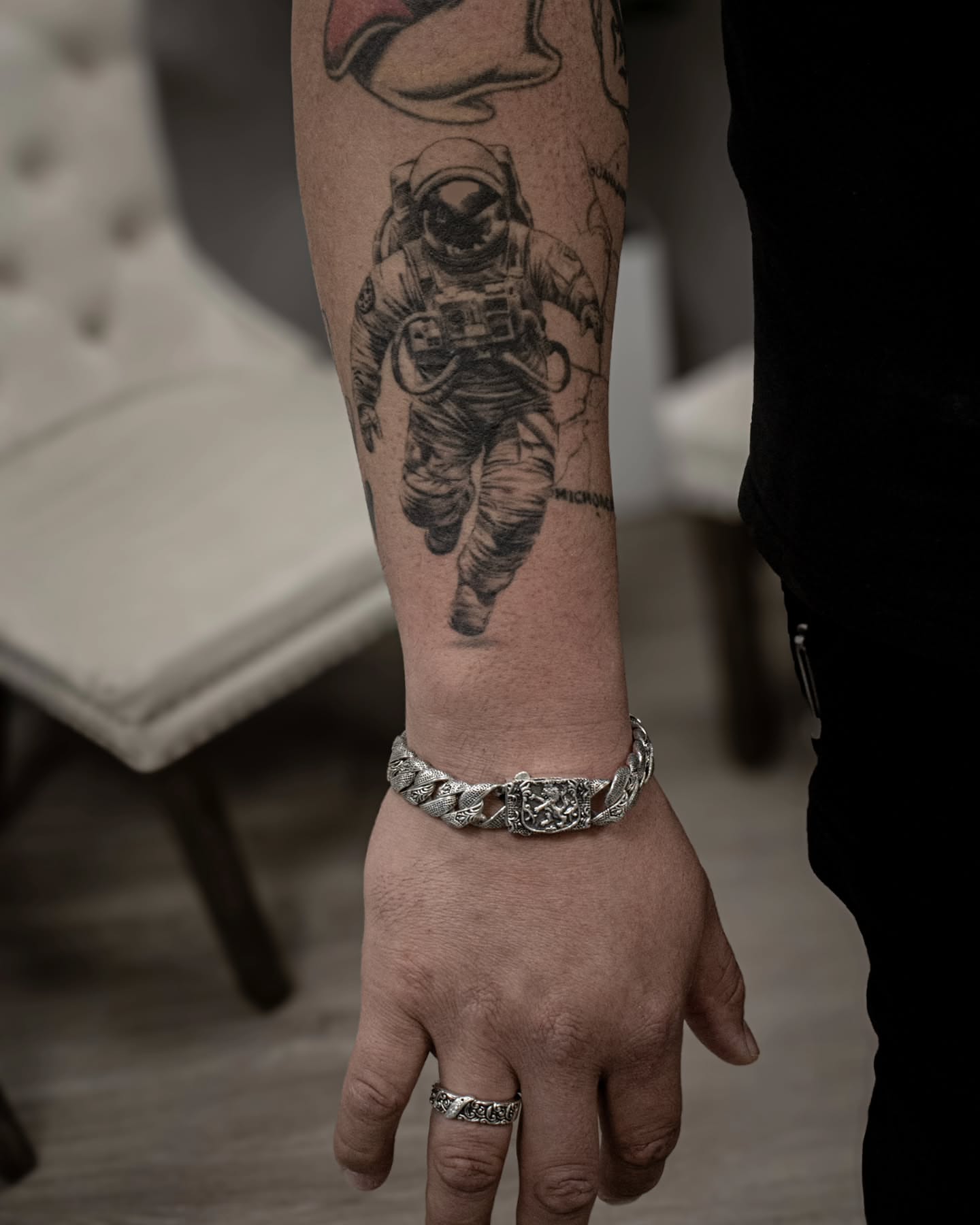 Tattoo by @glitchnstein β realism