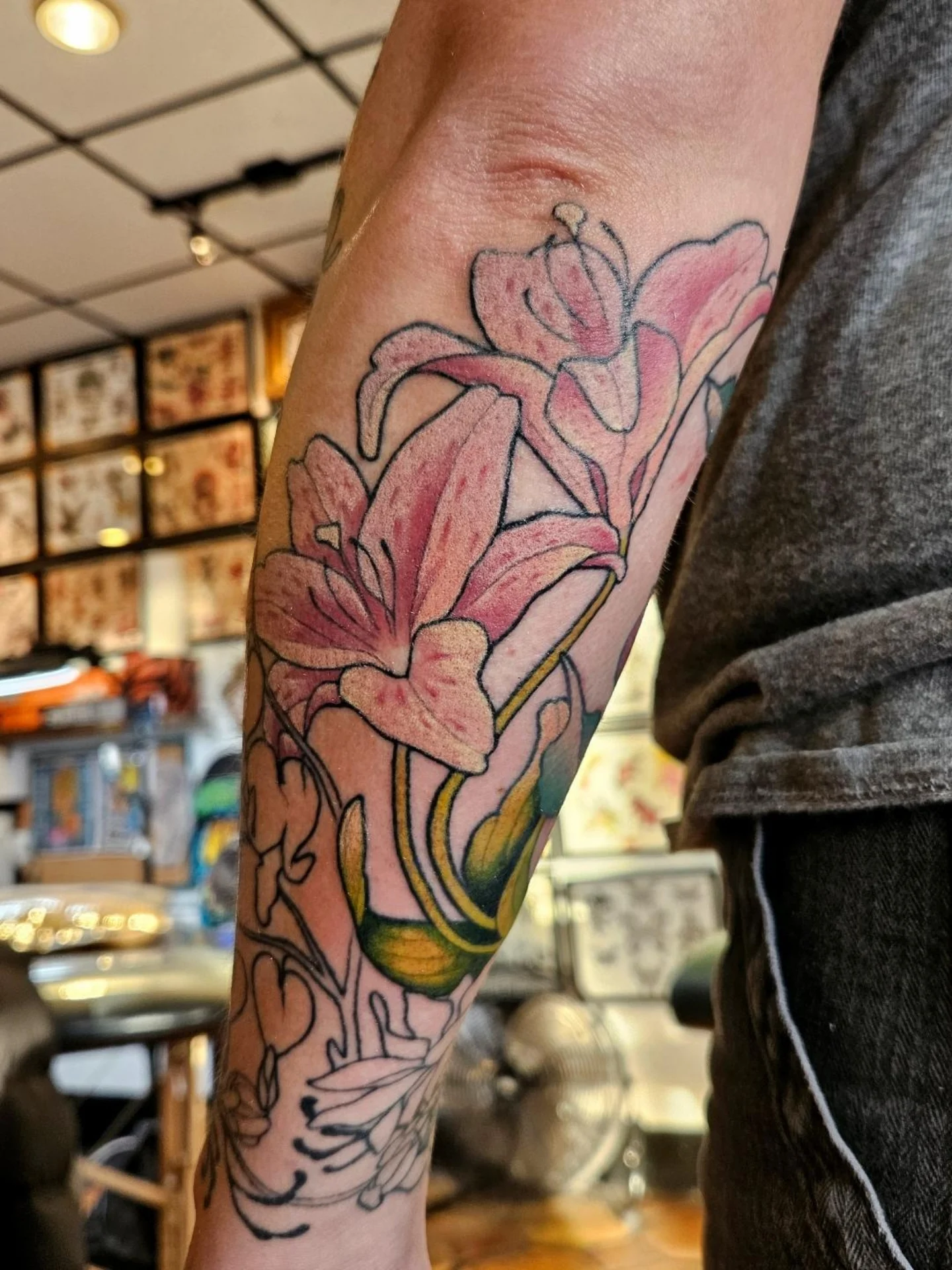 Tattoo by @neonmoonink — american_traditional