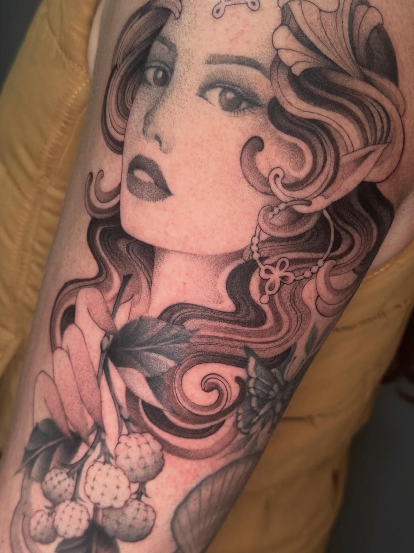 Woman's face dotwork tattoo on the forearm by ᴋᴀᴛᴇ ᯽ ᴘᴀᴄɪᴏᴛᴛɪ