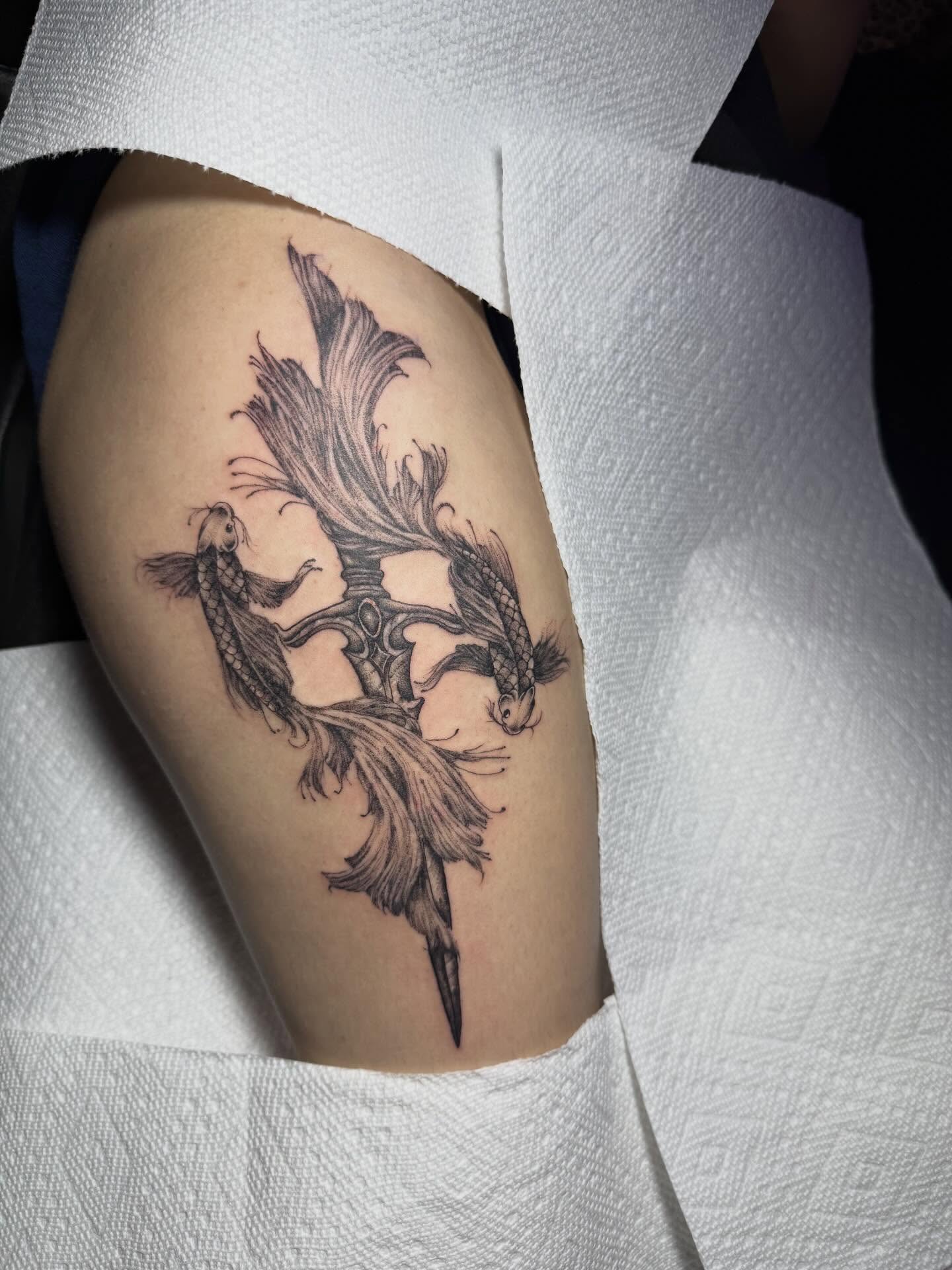 Koi fish black and grey tattoo on the thigh by amelia morse ⋆。°✩ mi tattoo artist