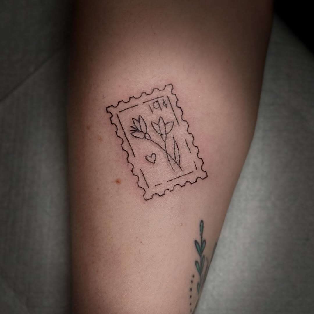 Tattoo by @kittystabz — fine_line, minimalist