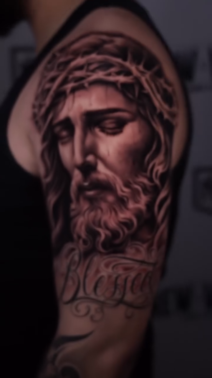 Jesus christ and crown of thorns realism tattoo by Anthony Maya