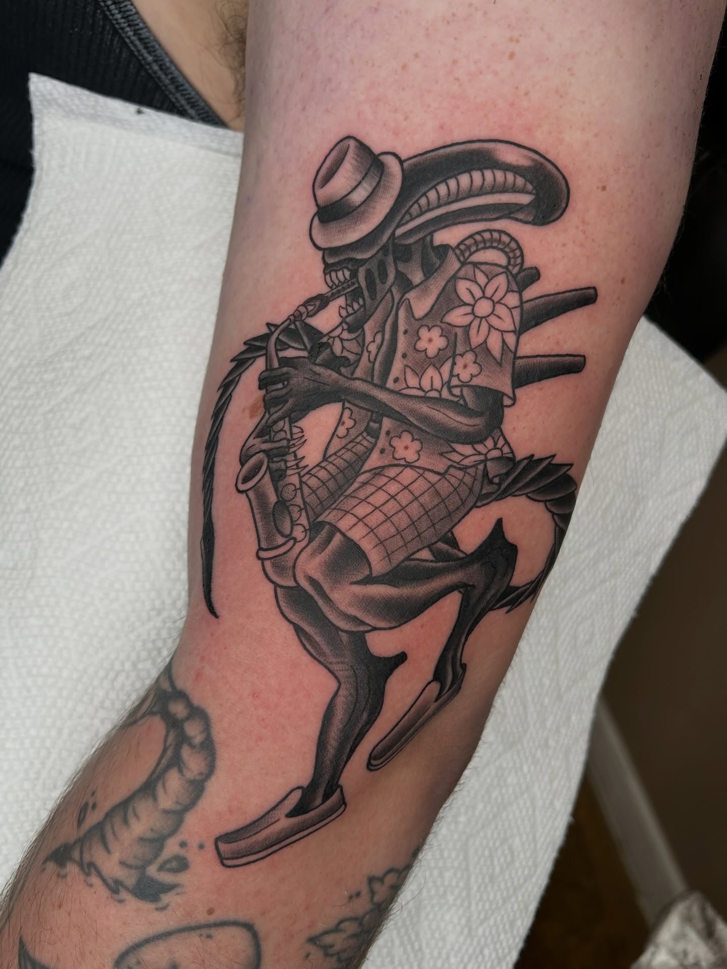 Tattoo by @alex_byrne_tattoos — black_and_grey, geometric
