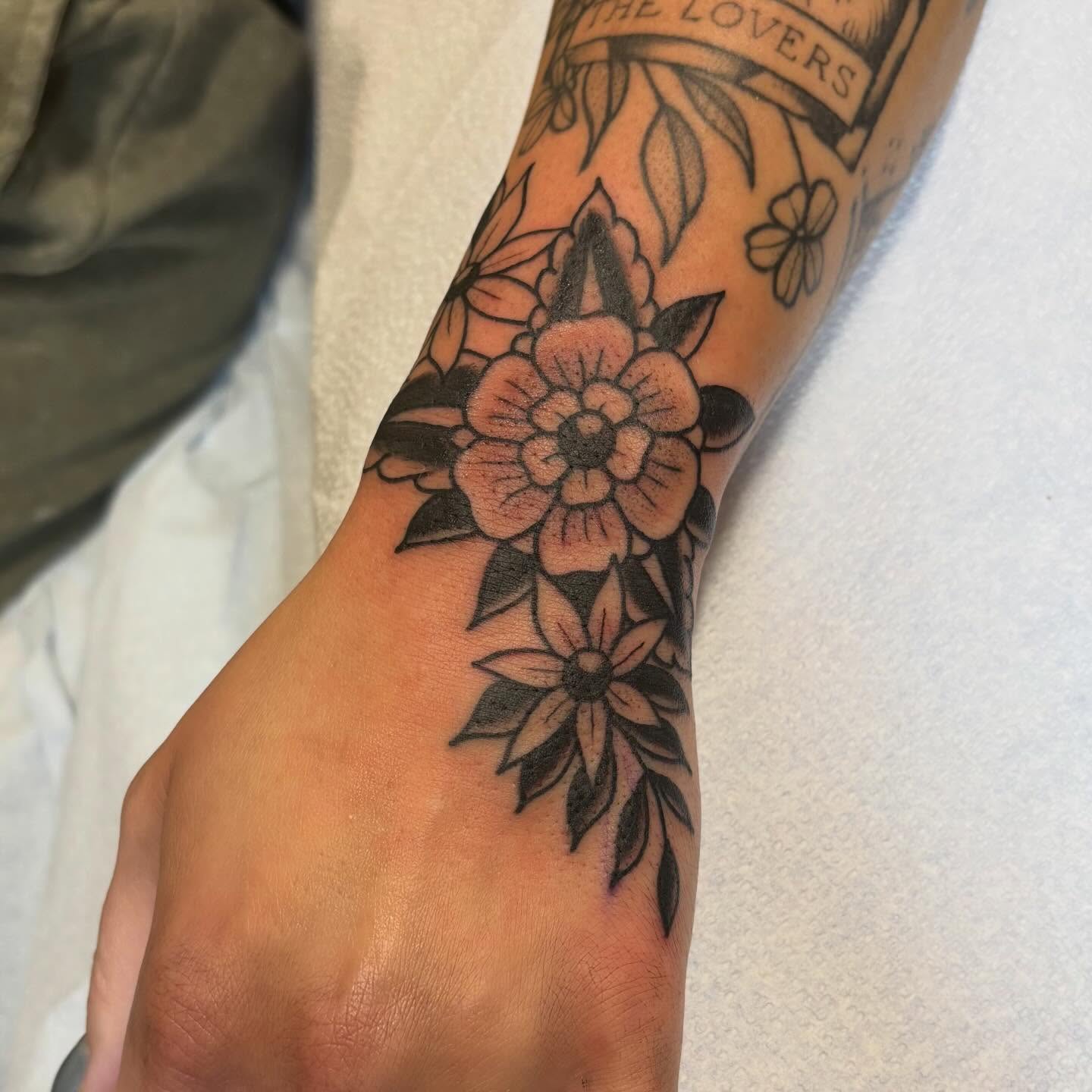 Tattoo by @rachel.cool — american_traditional