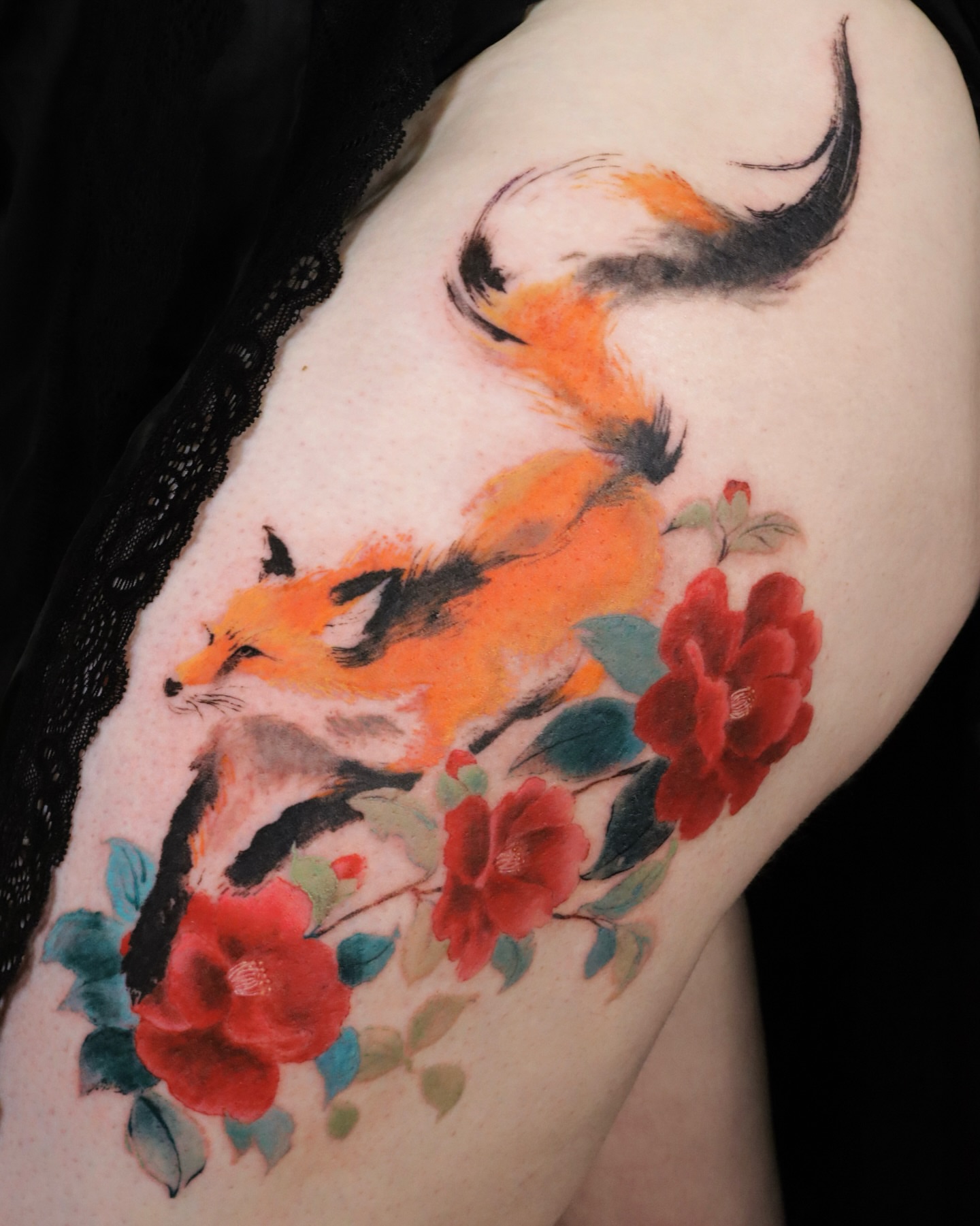 Fox and flowers watercolor tattoo on the shoulder by Sylvia｜思岐, Vancouver, British Columbia