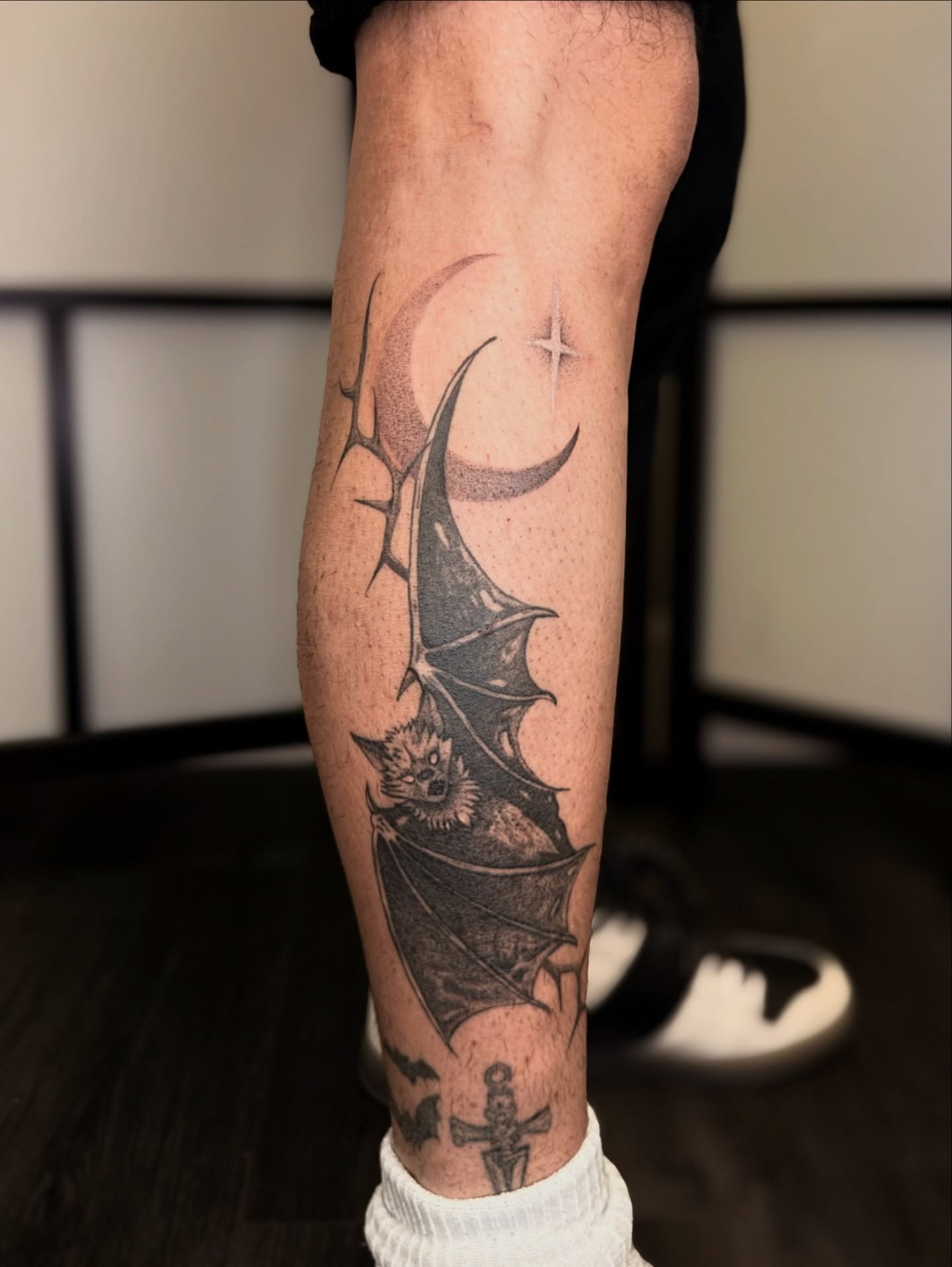 Tattoo by @puratinta4u — black_and_grey