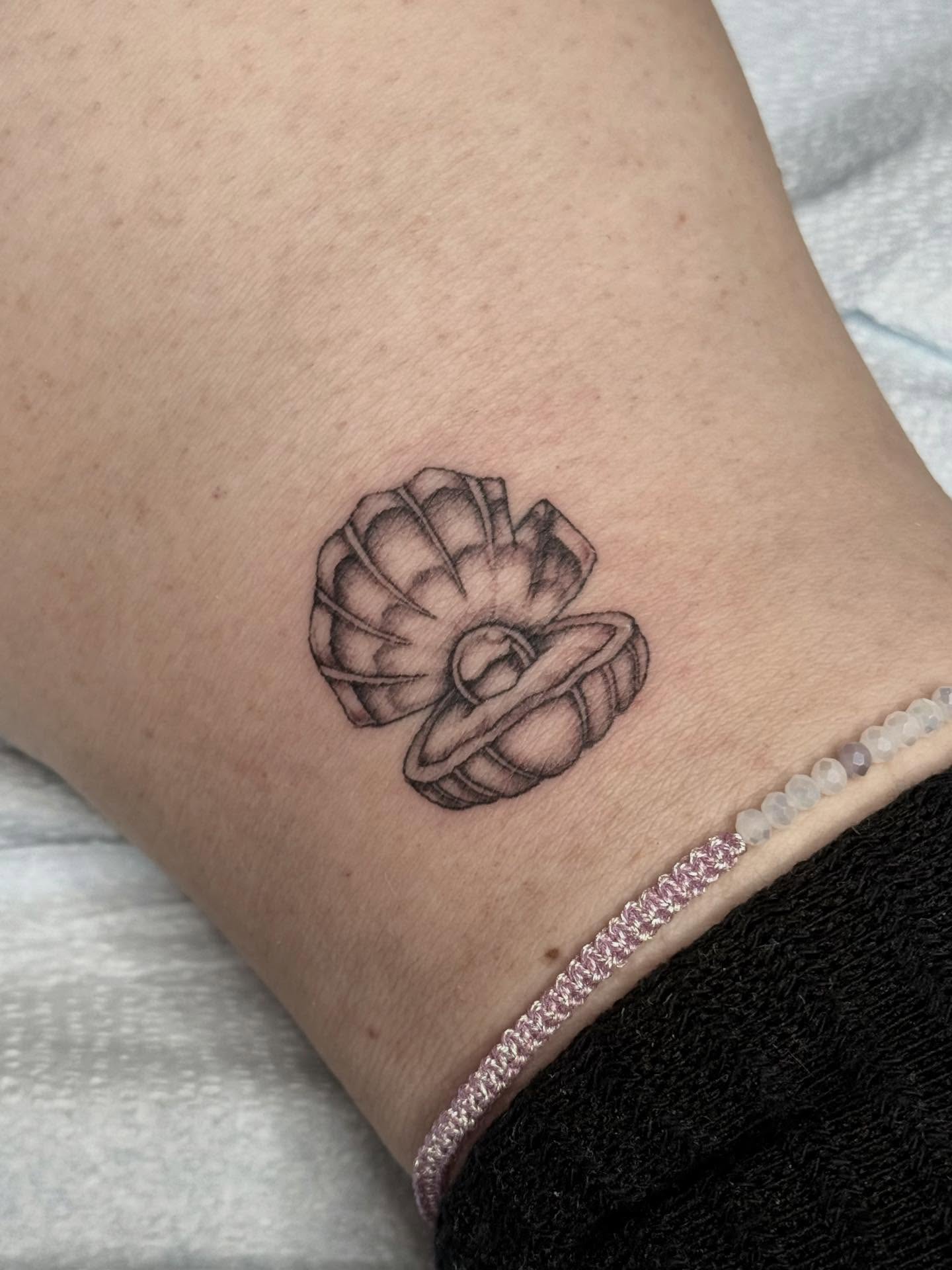 Tattoo by @mijita_tatz — black_and_grey