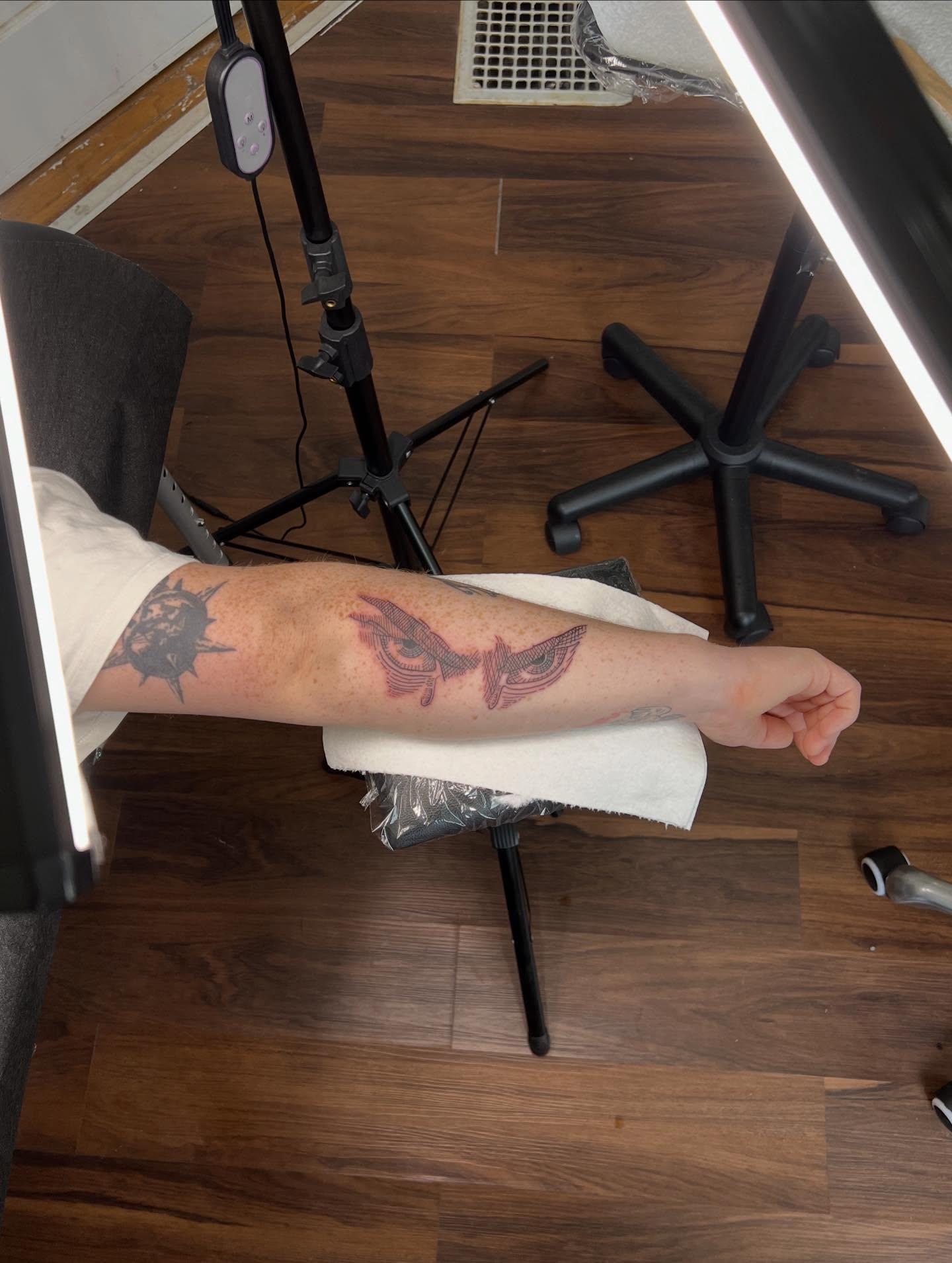 Eyes neo-traditional tattoo on the forearm by Adam