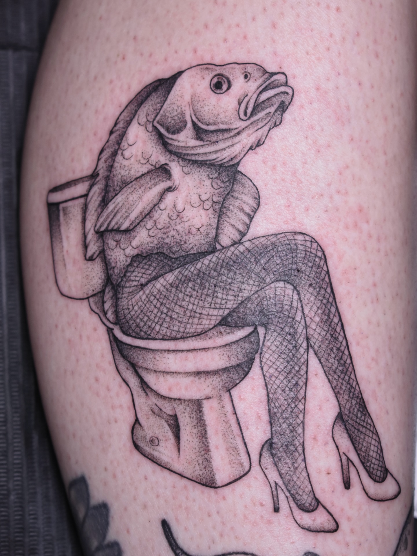 Fish on toilet dotwork tattoo on the thigh by kennedy :) π±πΏ