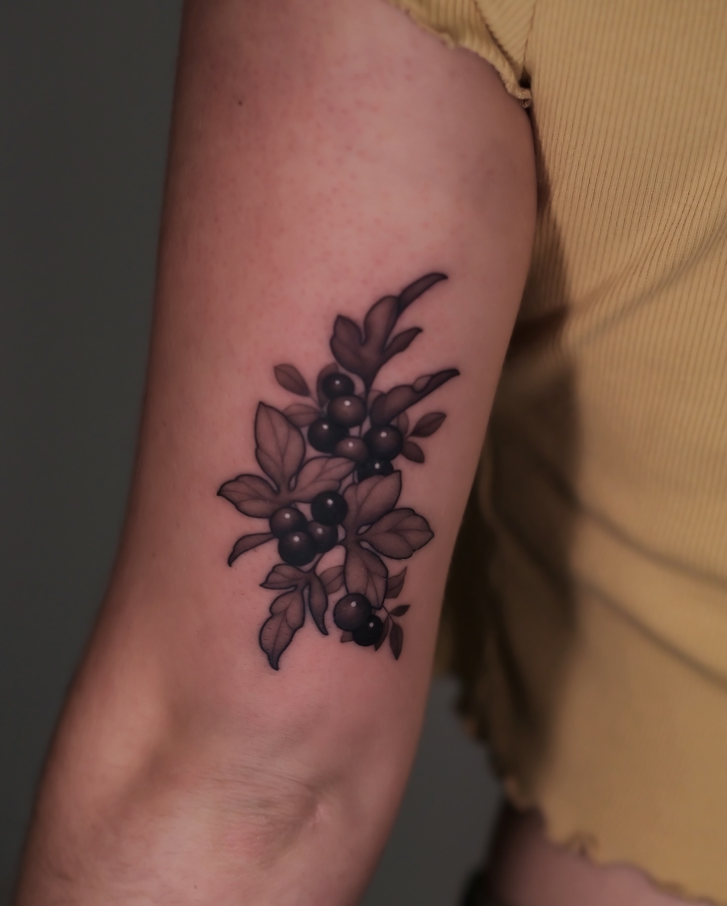 Tattoo by @jennaleeshaaktattoo β black_and_grey