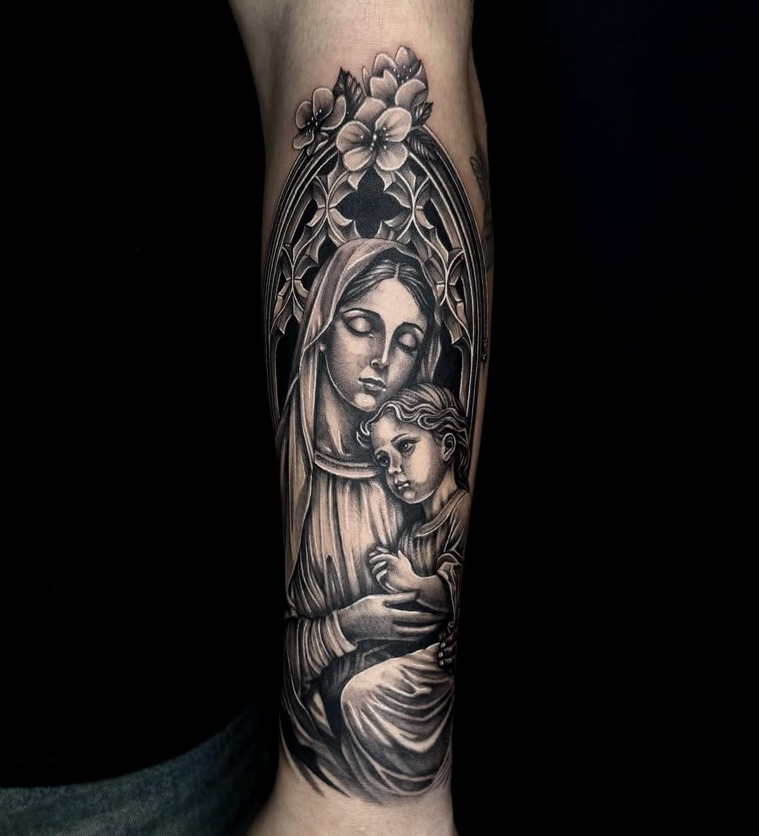 Tattoo by @kuraiinkz — black_and_grey, realism