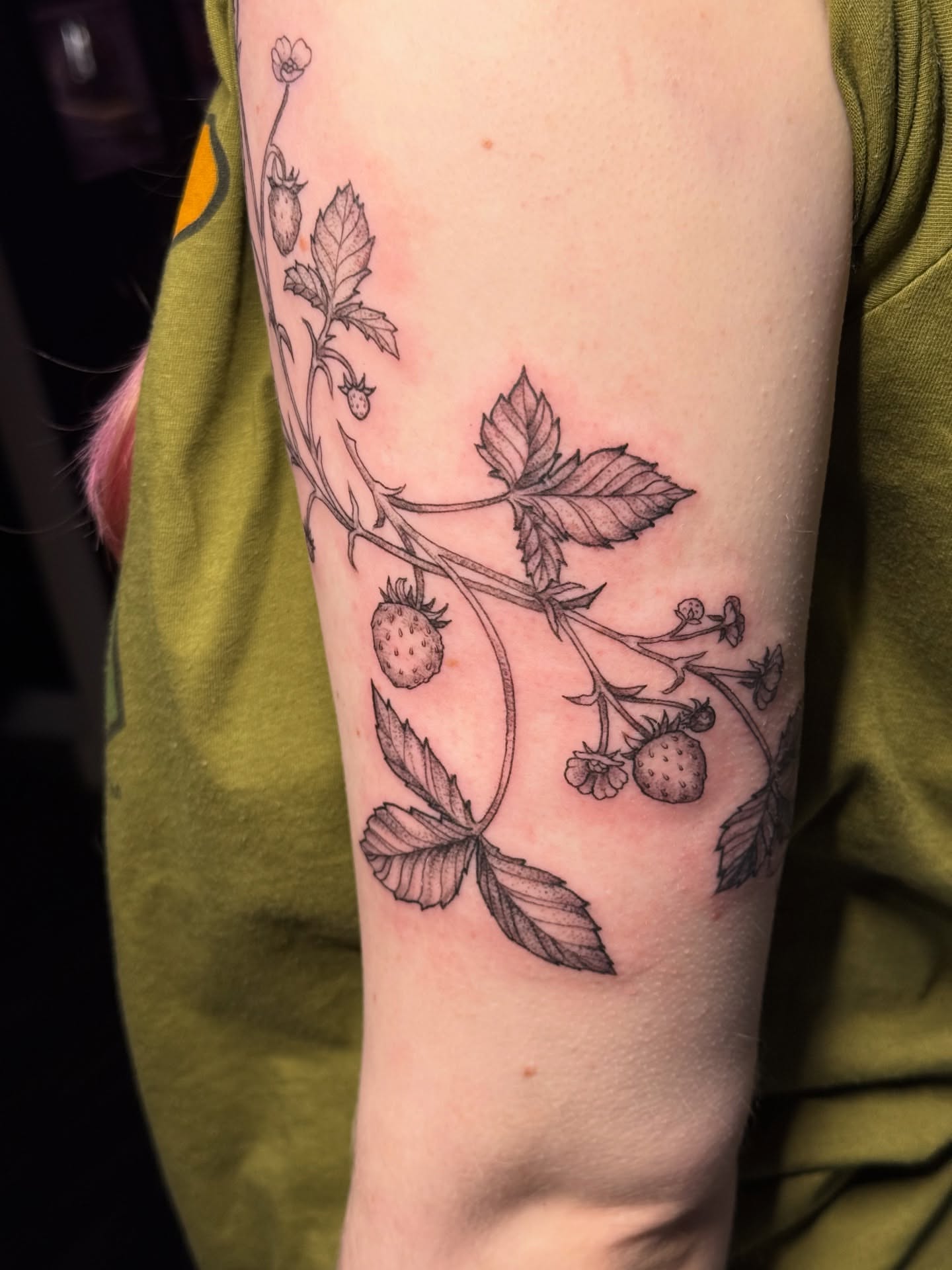 Tattoo by @rhiannontattoos — black_and_grey, realism