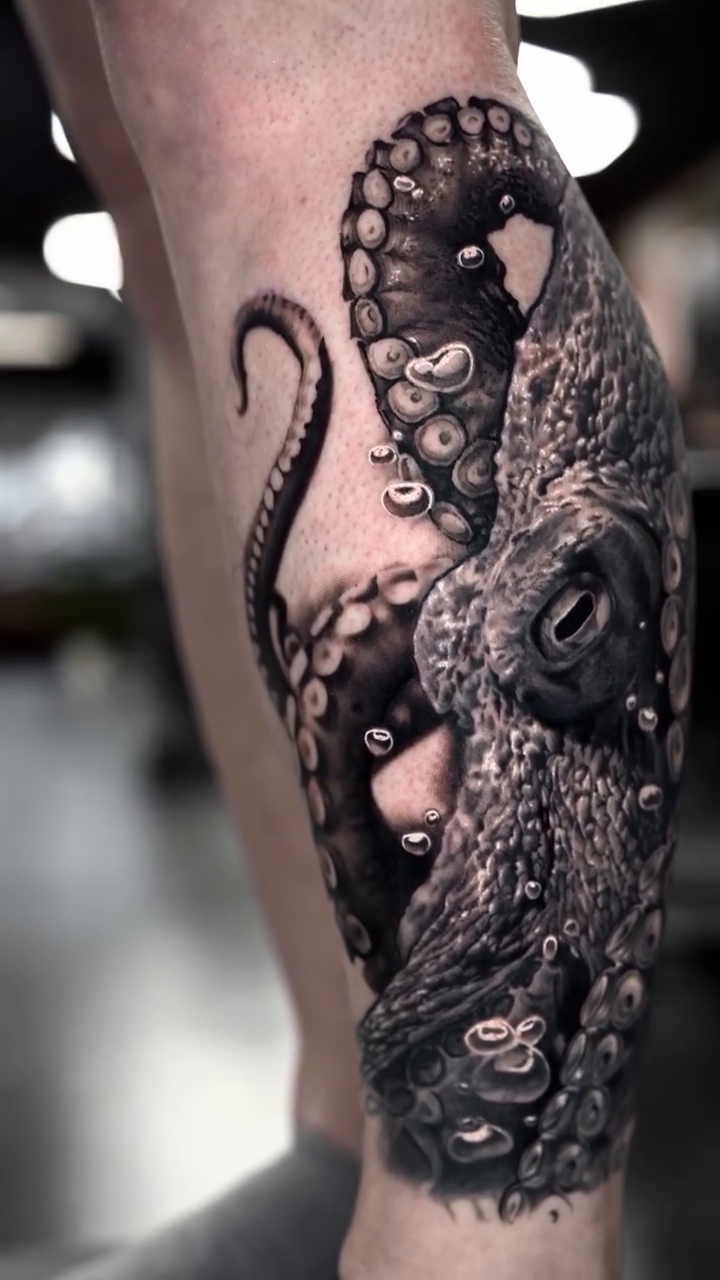 Octopus realism tattoo by 𝒁𝒂𝒌 𝑷𝒆𝒓𝒓𝒚