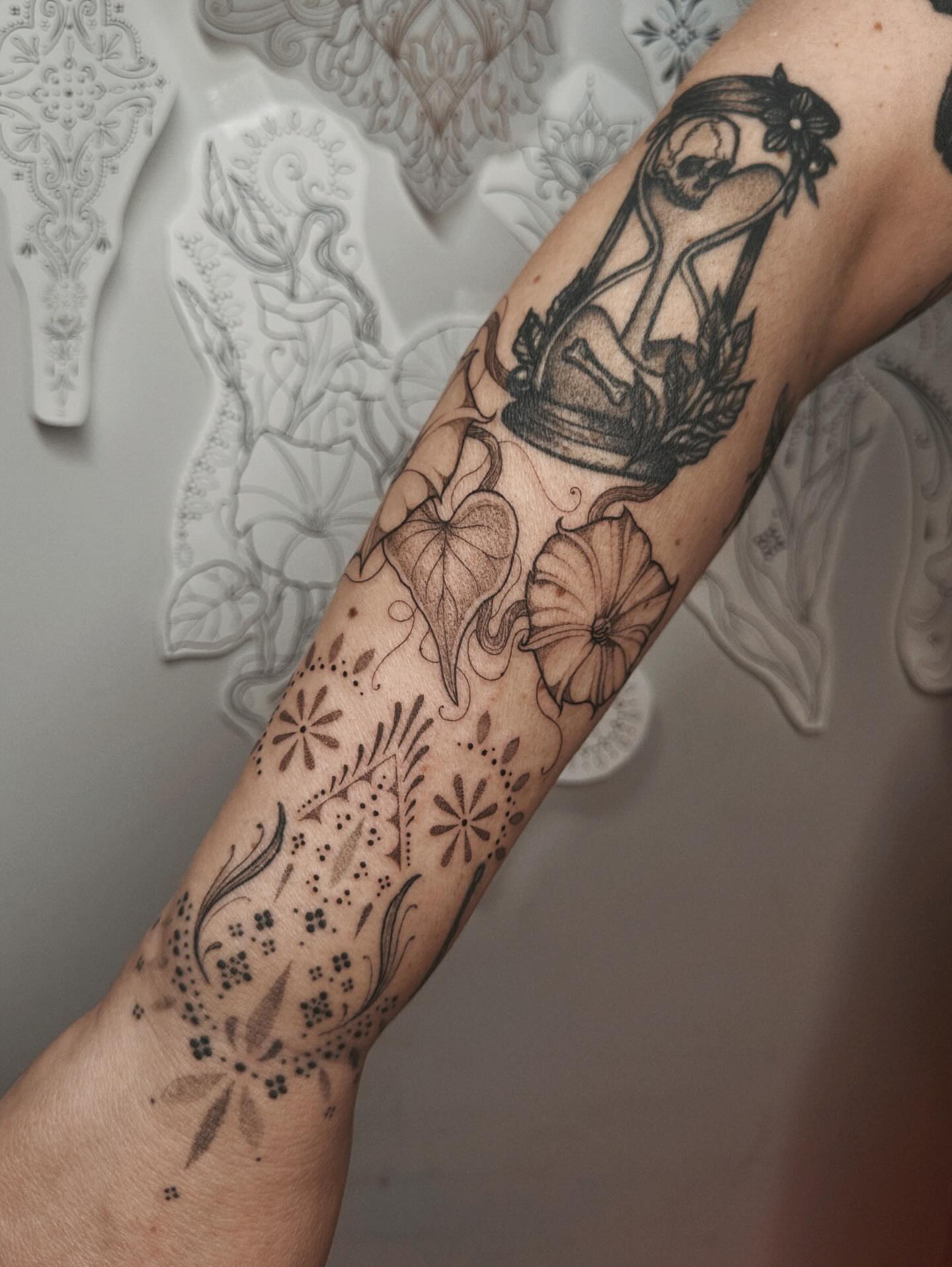 Tattoo by @mushrooomqueen — dotwork, black_and_grey