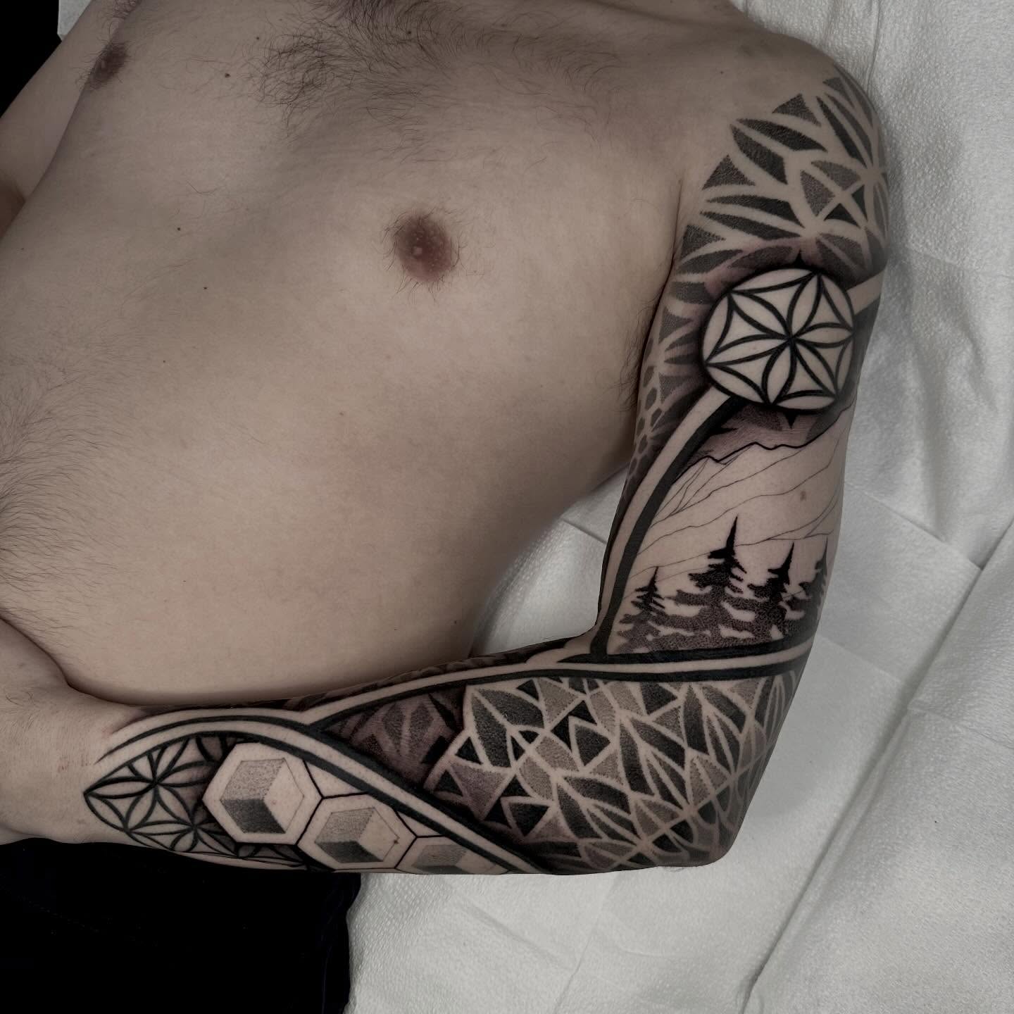Tattoo by @kevinjohnson_143 — geometric