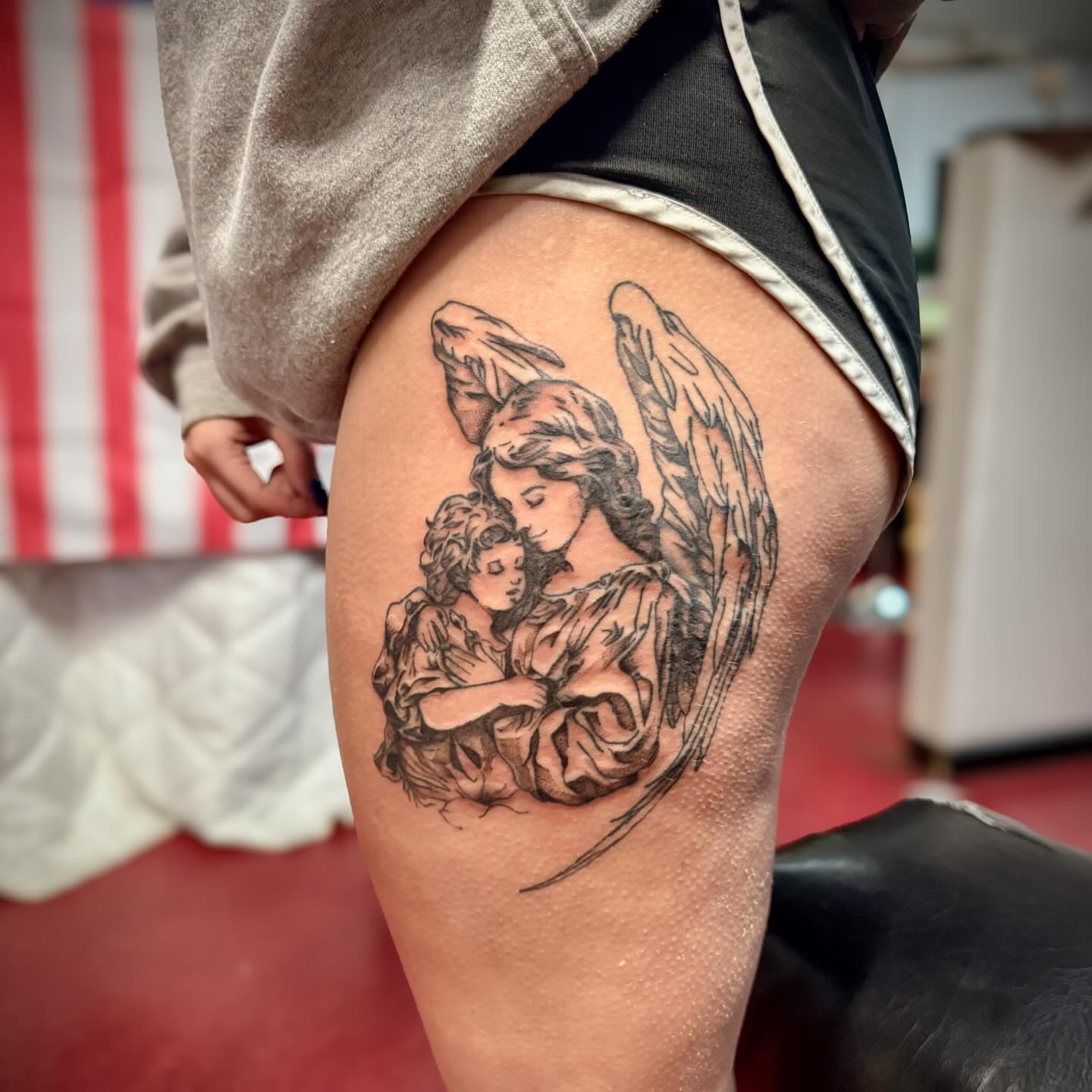 Tattoo by @inkedxlarissa — black_and_grey