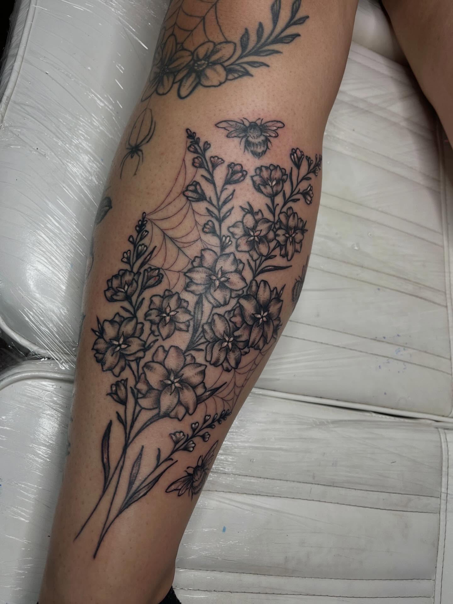 Tattoo by @jesscorinnetattoo — black_and_grey