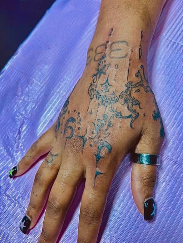 Abstract design dotwork tattoo on the hand by Tessahwessah 🧞‍♀️