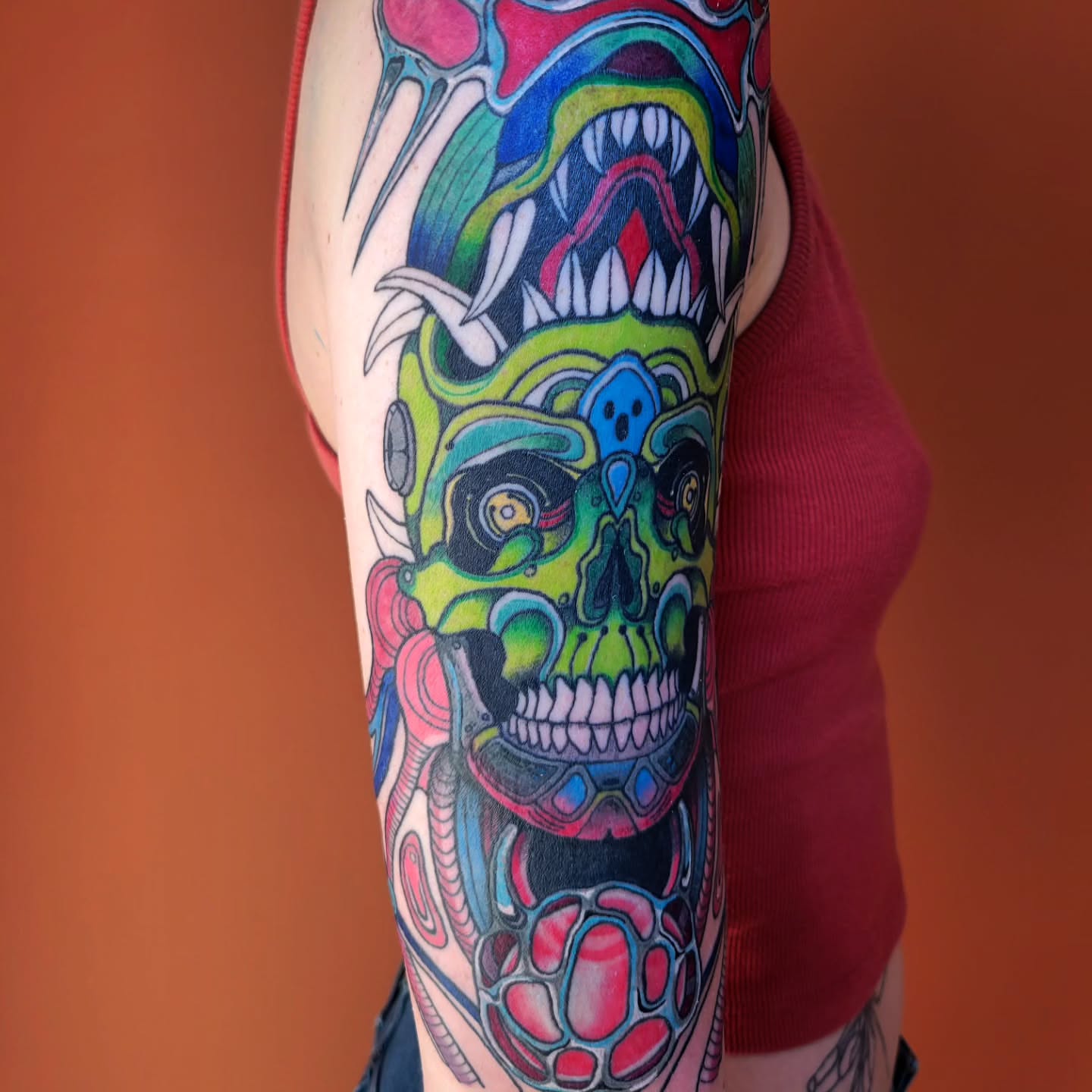 Tattoo by @aqua.suntattoos — new_school, geometric
