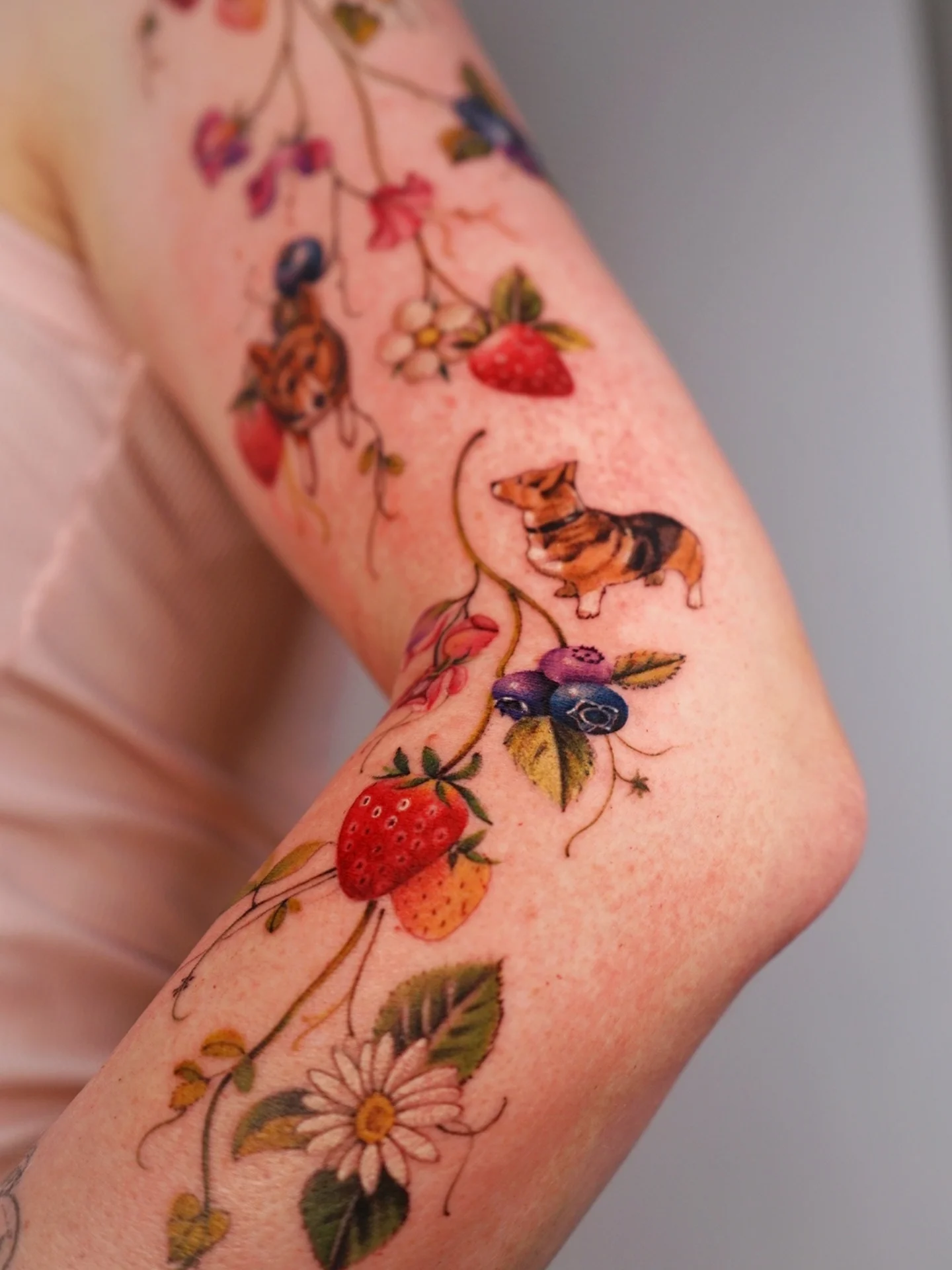 Tattoo by @vii_tattoo — watercolor