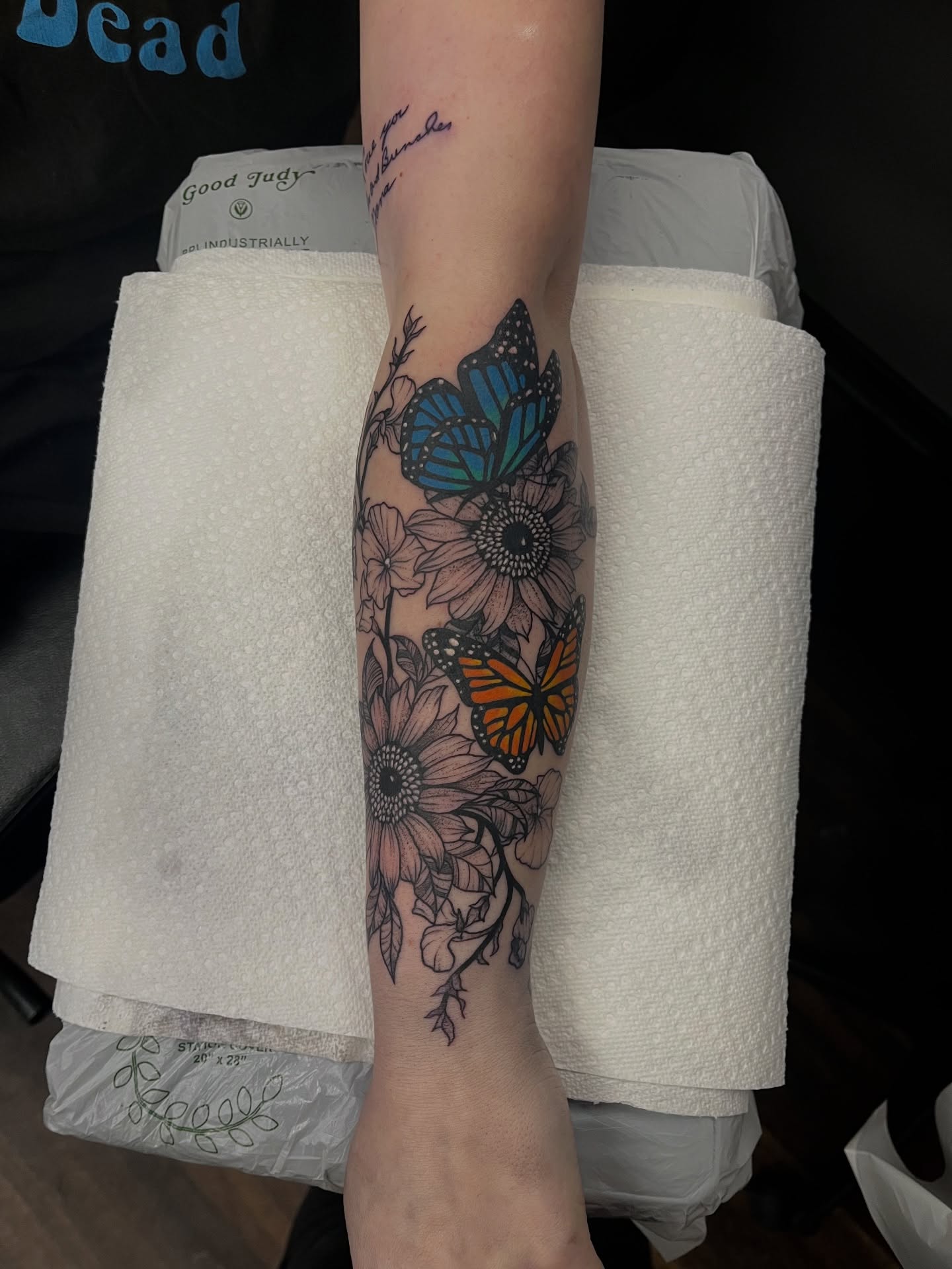 Tattoo by @autumnrosetattoos — new_school, dotwork