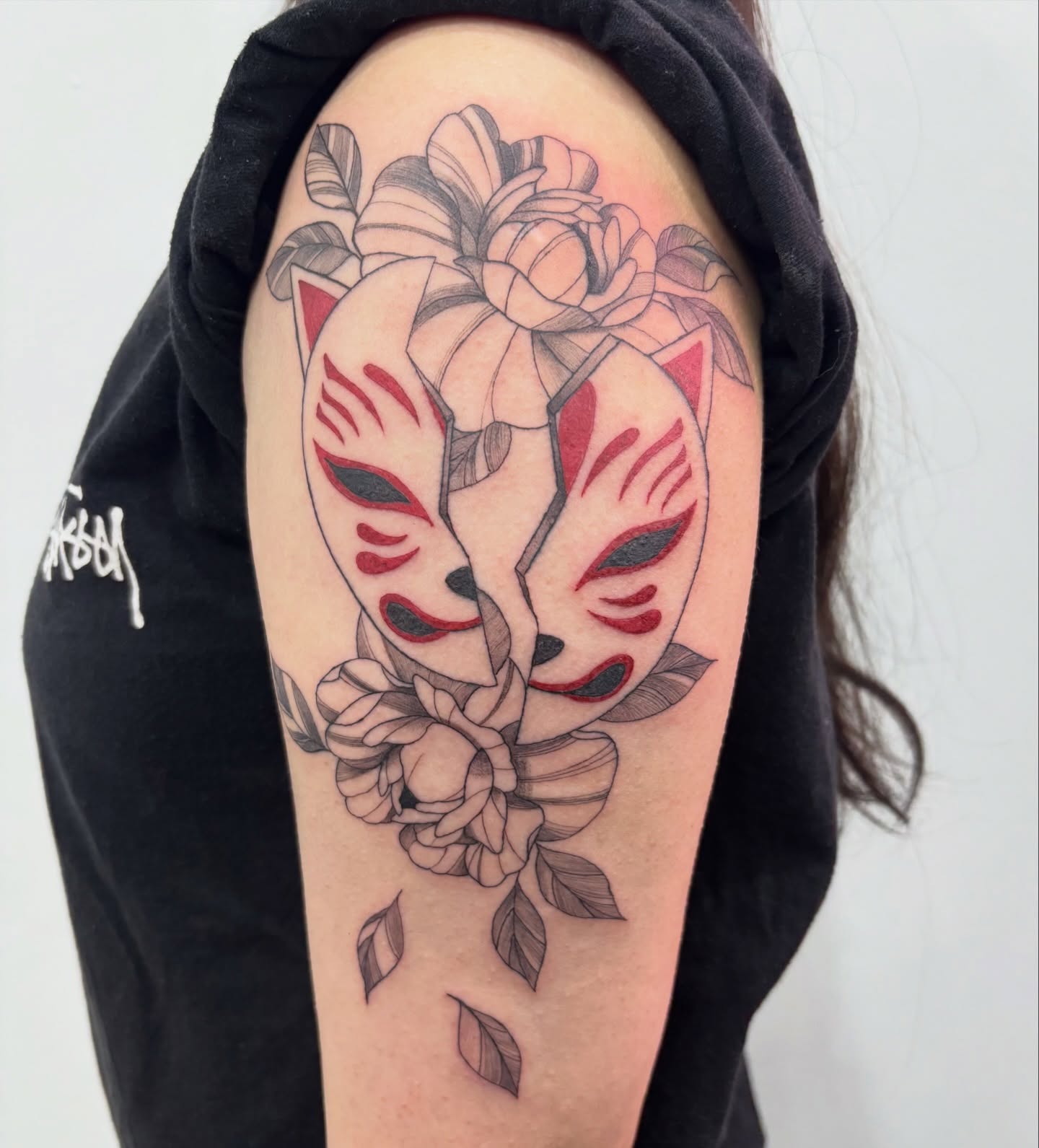 Tattoo by @yuni_tattooer β japanese_irezumi, dotwork