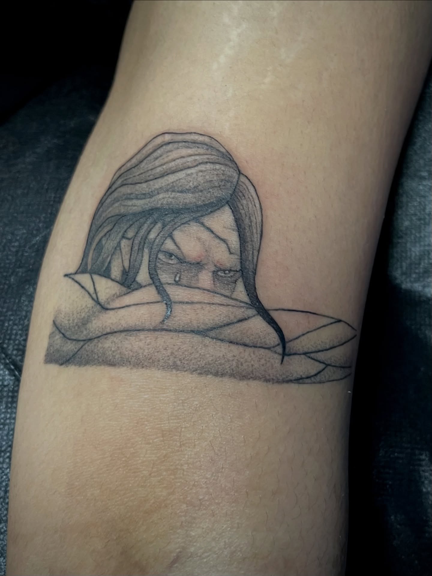 Tattoo by @fairyytaylzz — black_and_grey, realism