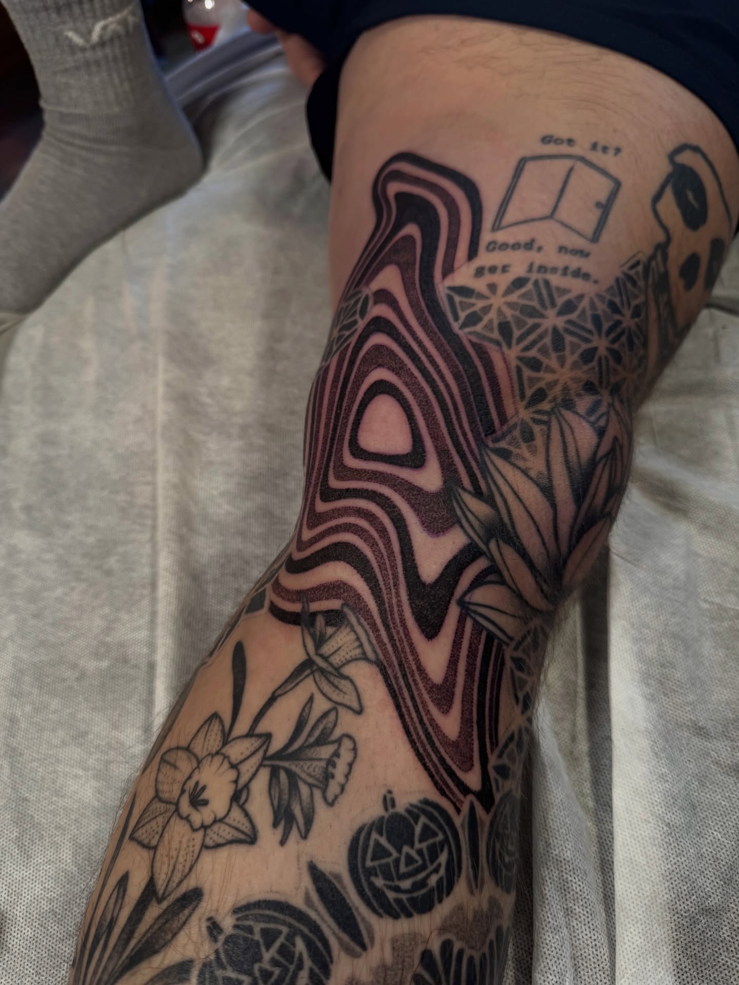 Abstract pattern dotwork tattoo on the thigh by Christofer Irvin