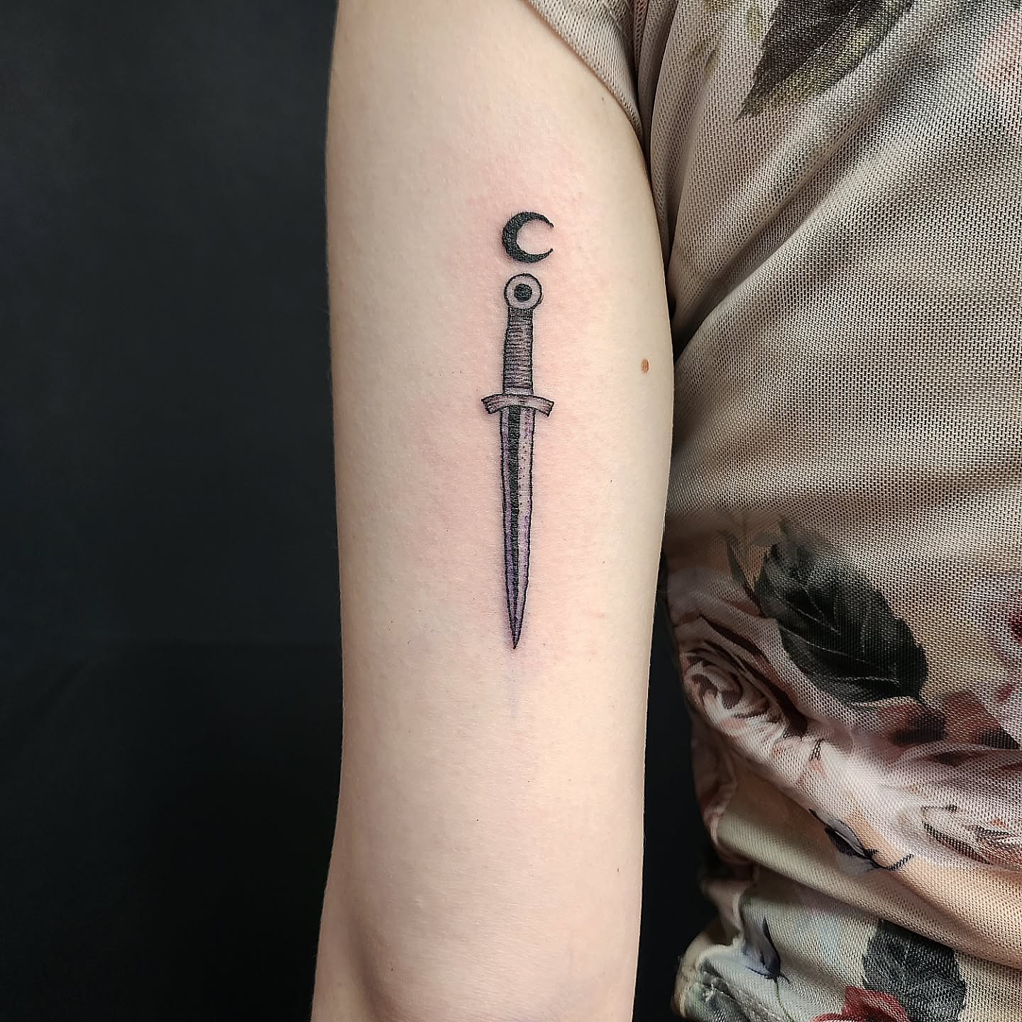Tattoo by @thelinedefined — black_and_grey
