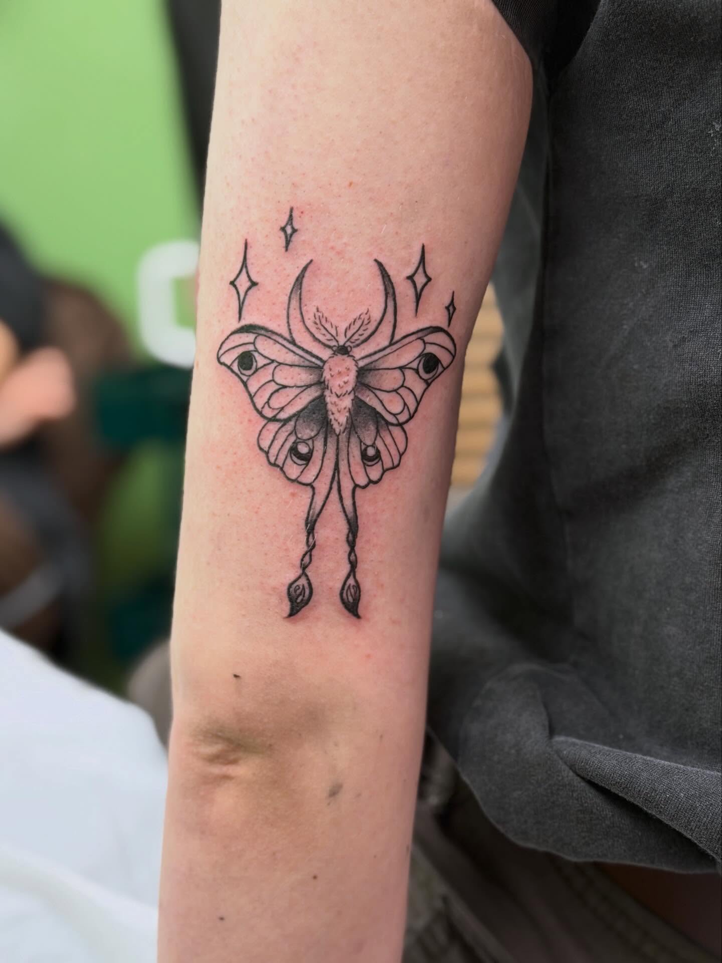 Tattoo by @babyhands.tattoos — geometric