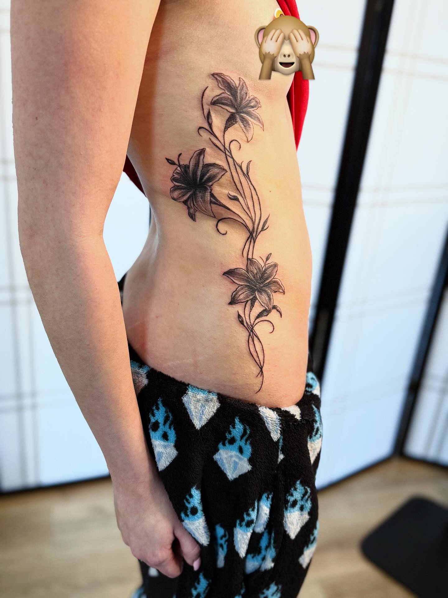 Tattoo by @pandamonium_tattoos — black_and_grey