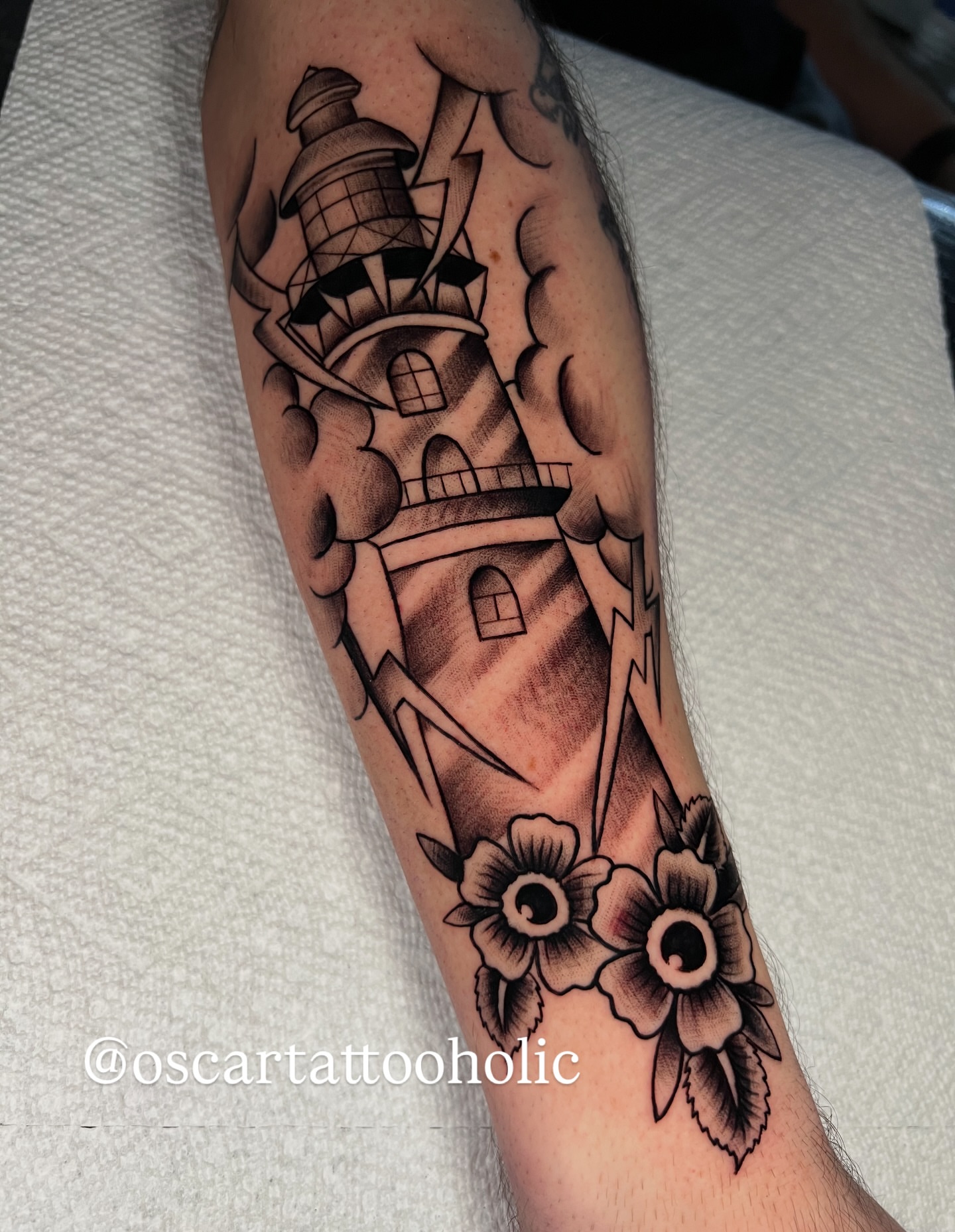 Tattoo by @oscartattooholic — american_traditional