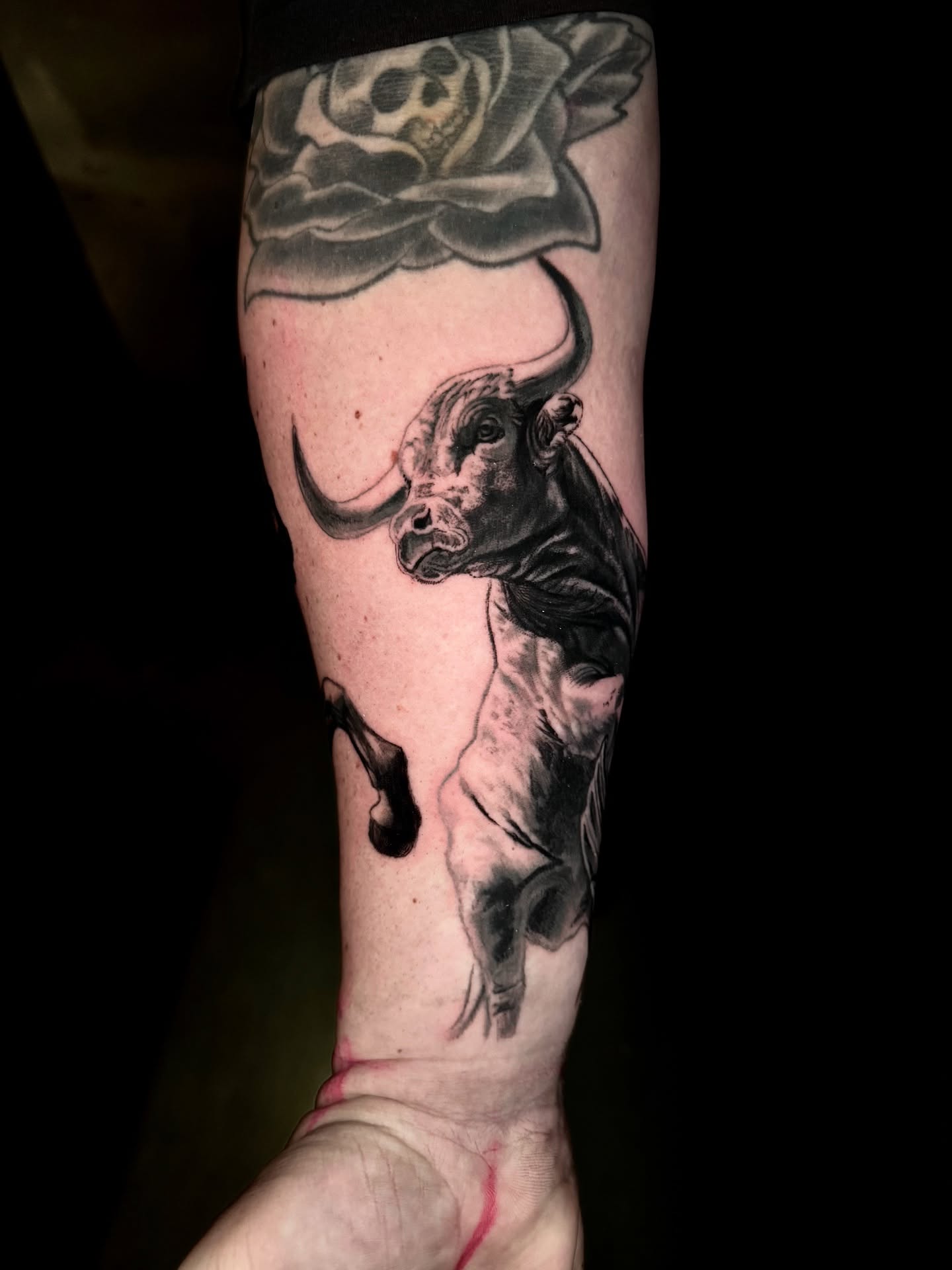 Tattoo by @varotattoos — black_and_grey, realism