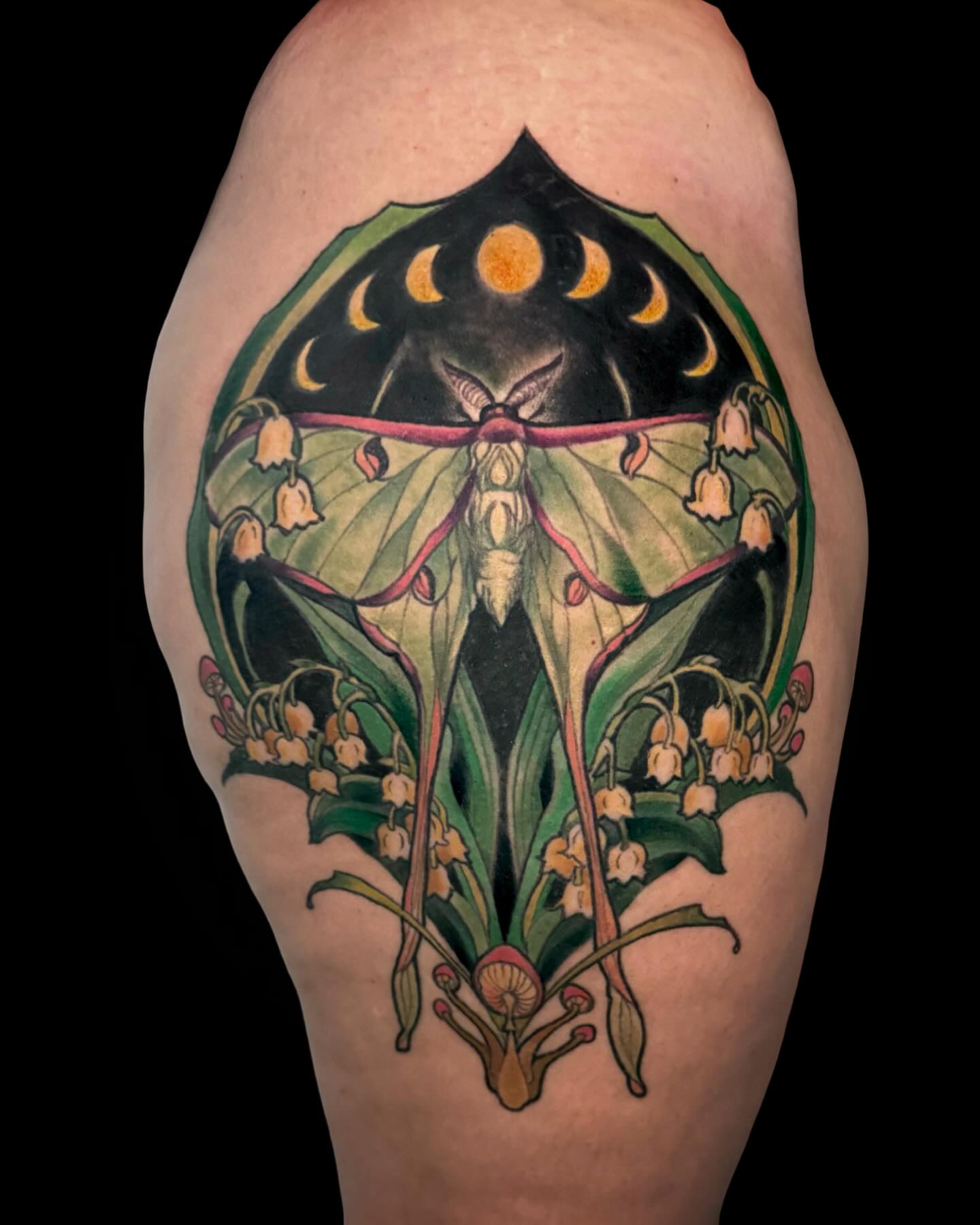Tattoo by @tattoosbymissamanda — illustrative, dark_realism