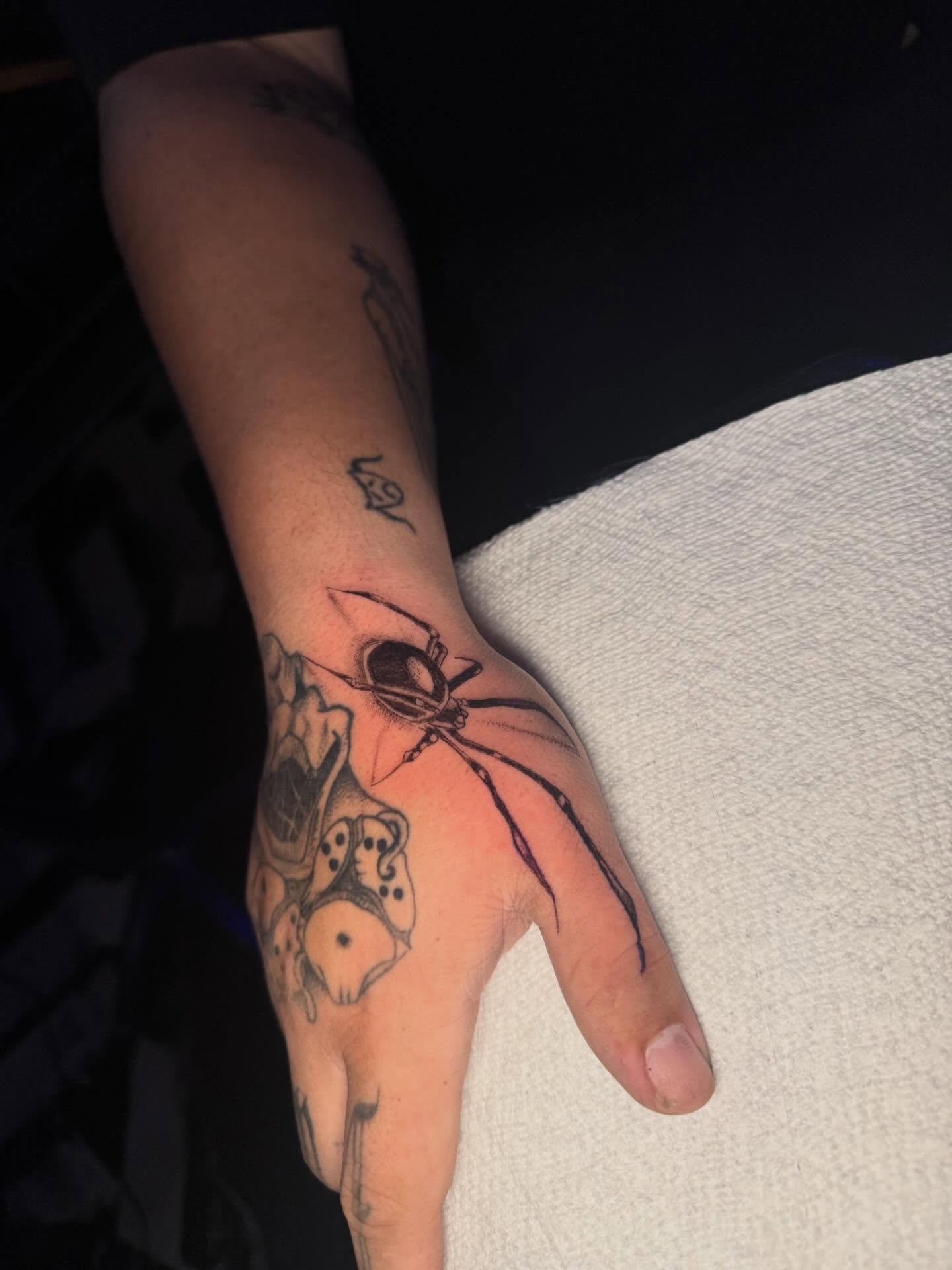 Tattoo by @ninelivestvttoo β black_and_grey