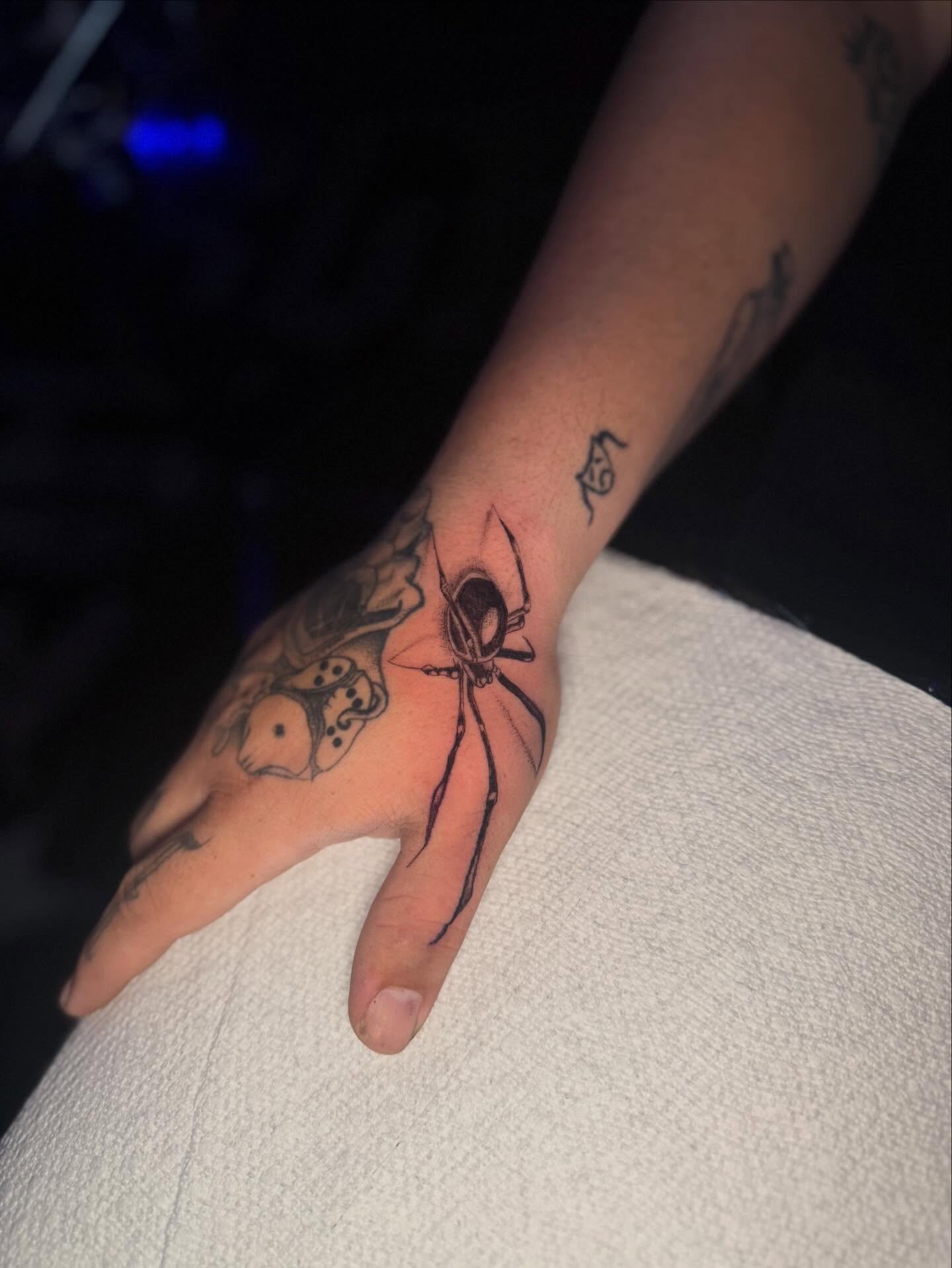 Tattoo by @ninelivestvttoo β black_and_grey