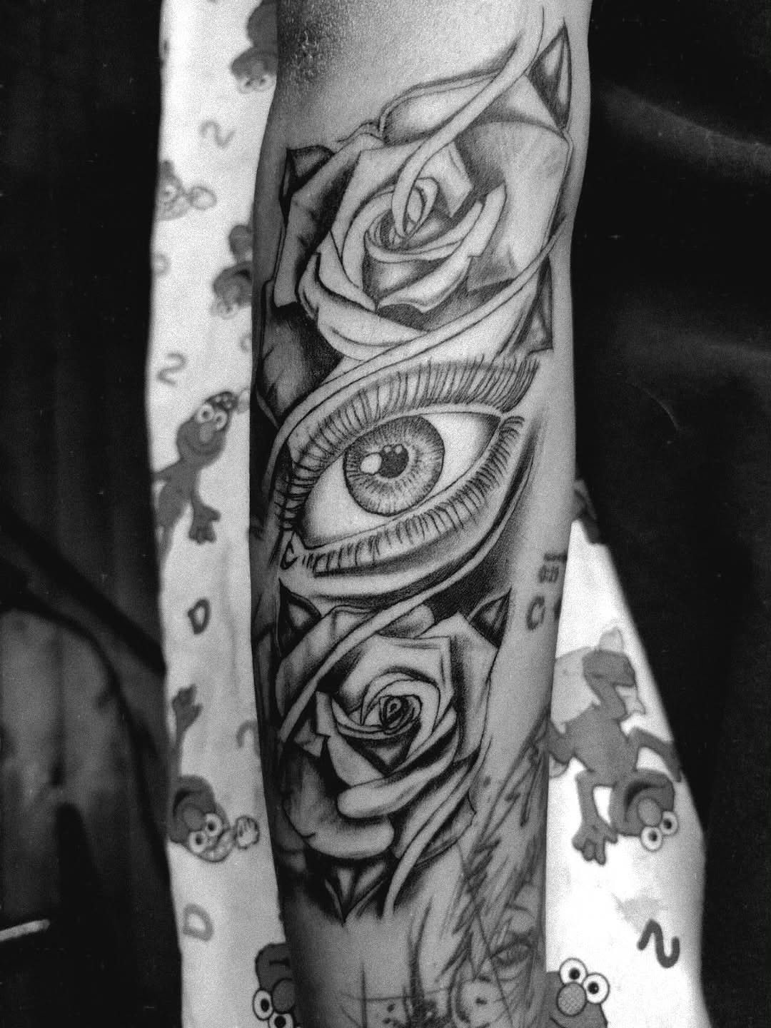 Tattoo by @too_arttoo — black_and_grey, realism