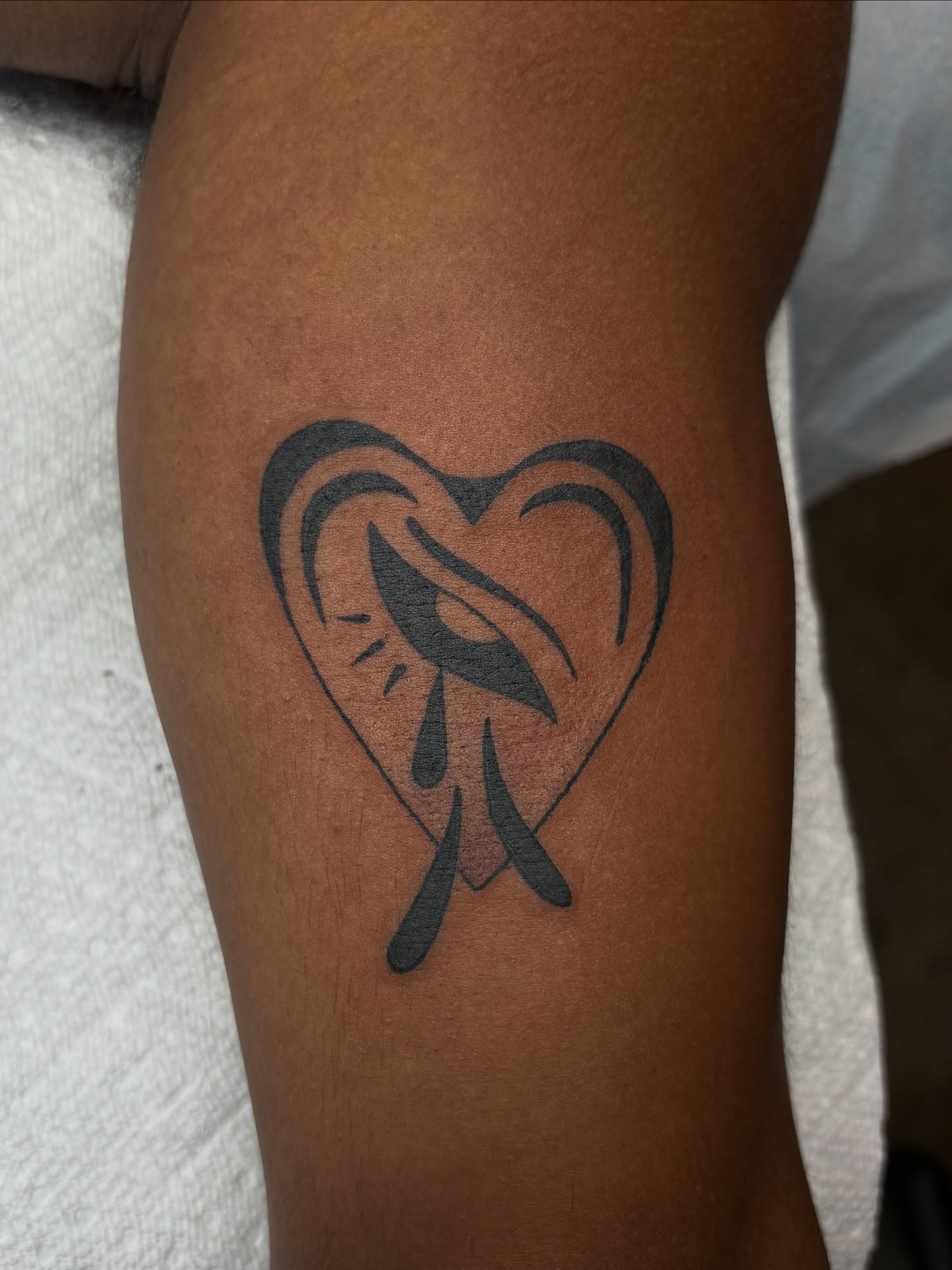 Heart with eye black and grey tattoo on the thigh by ๐ฅ Jas ๐ฅ