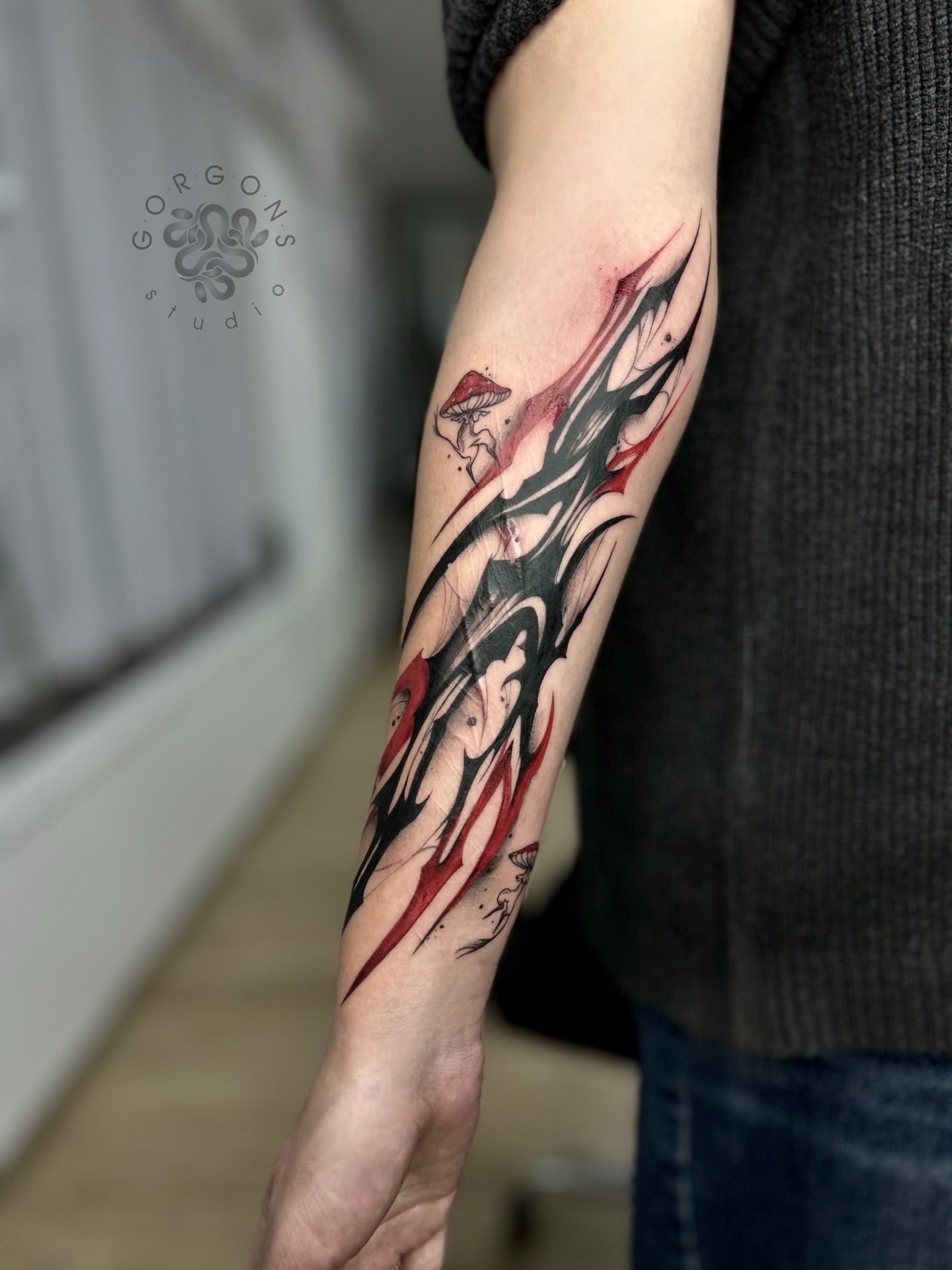 Tattoo by @tygydyk.tattoo — black_and_grey