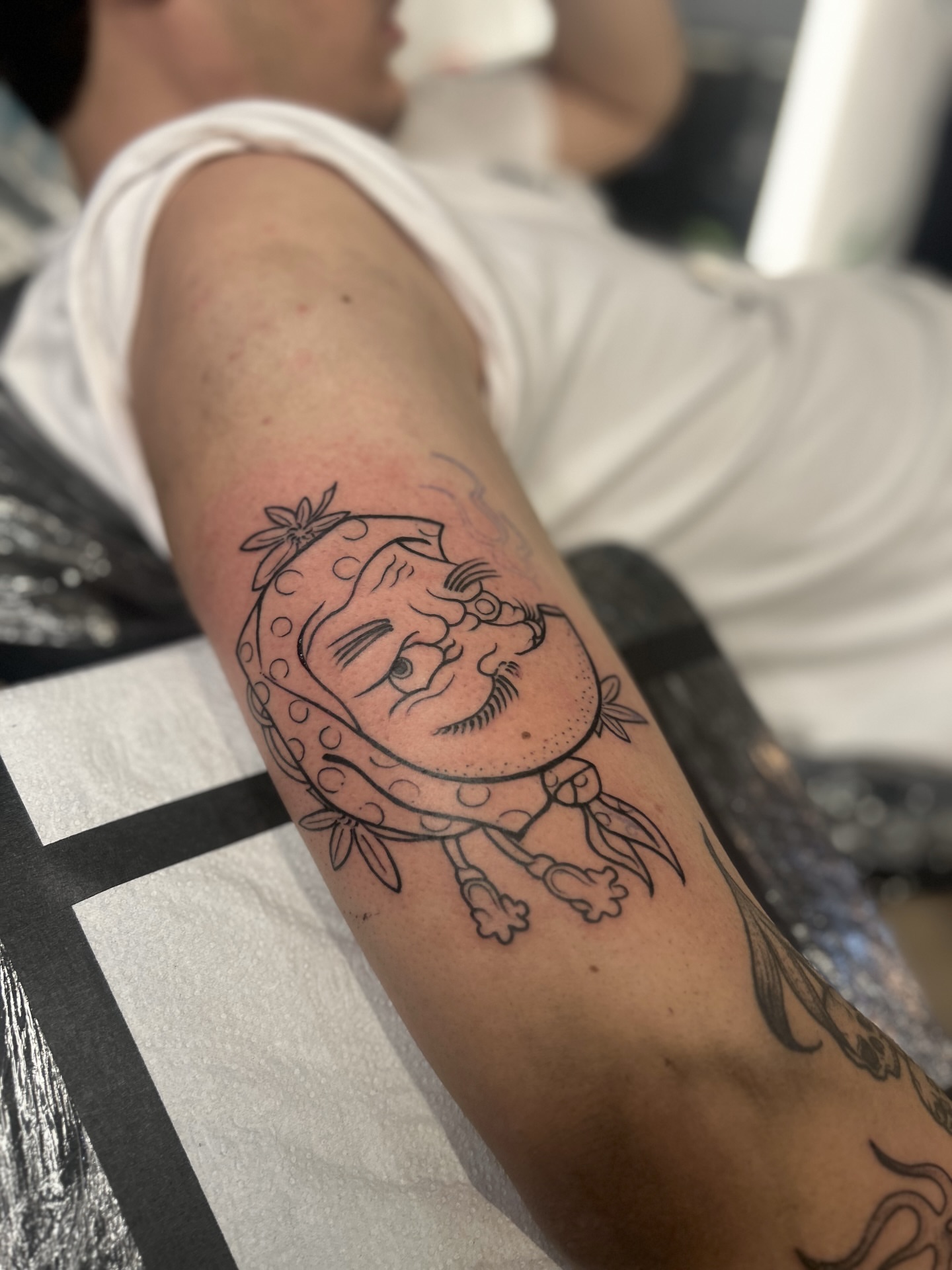 Tattoo by @tatuadoratallissa — black_and_grey