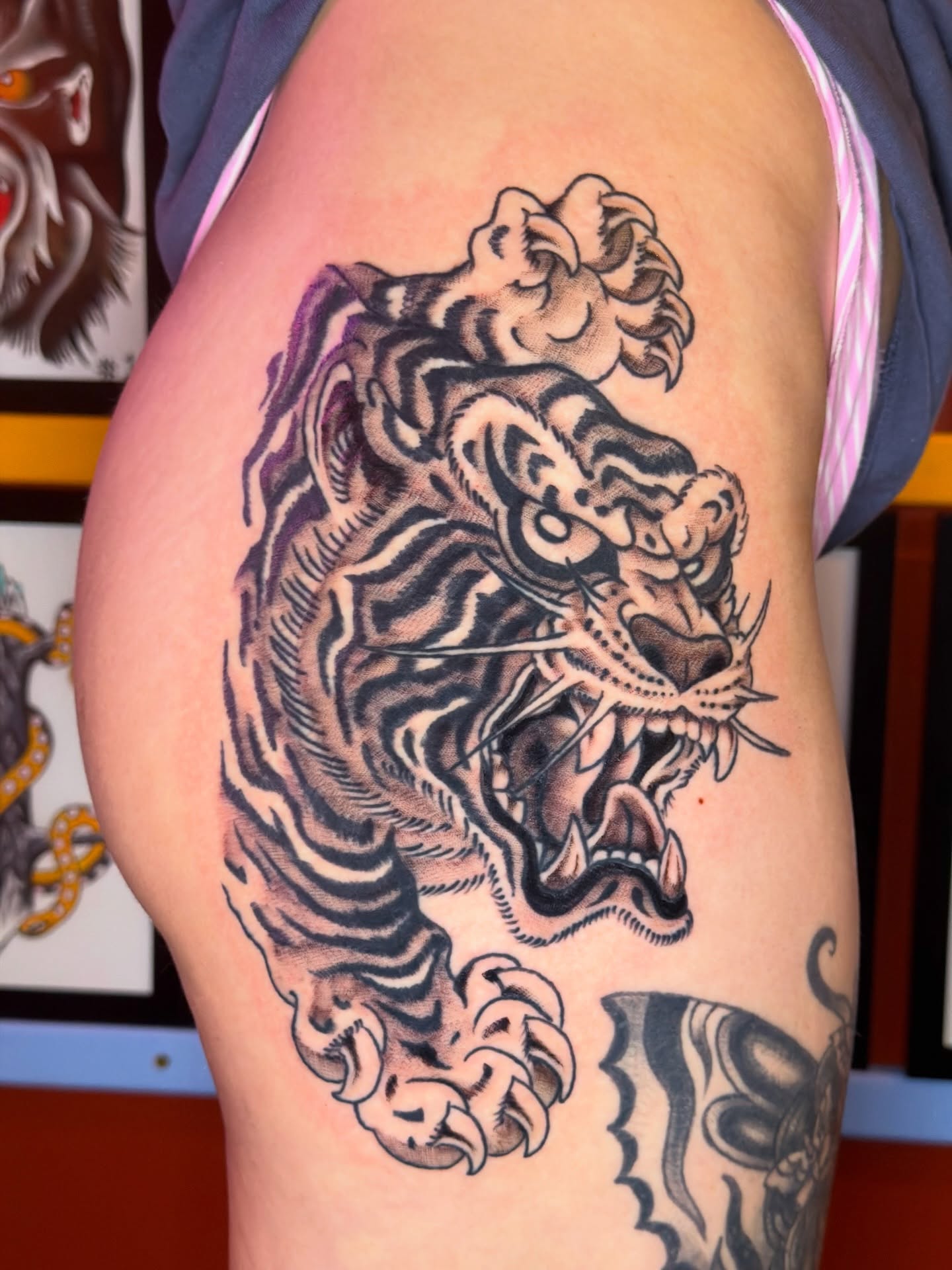 Tiger japanese irezumi tattoo on the thigh by ๐
๐ฆ๐๐ซ๐ ๐ ๐๐ข๐ฉ๐ฆ๐ ๐ฆ๐ ๐๐๐ฏ๐ฆ๐