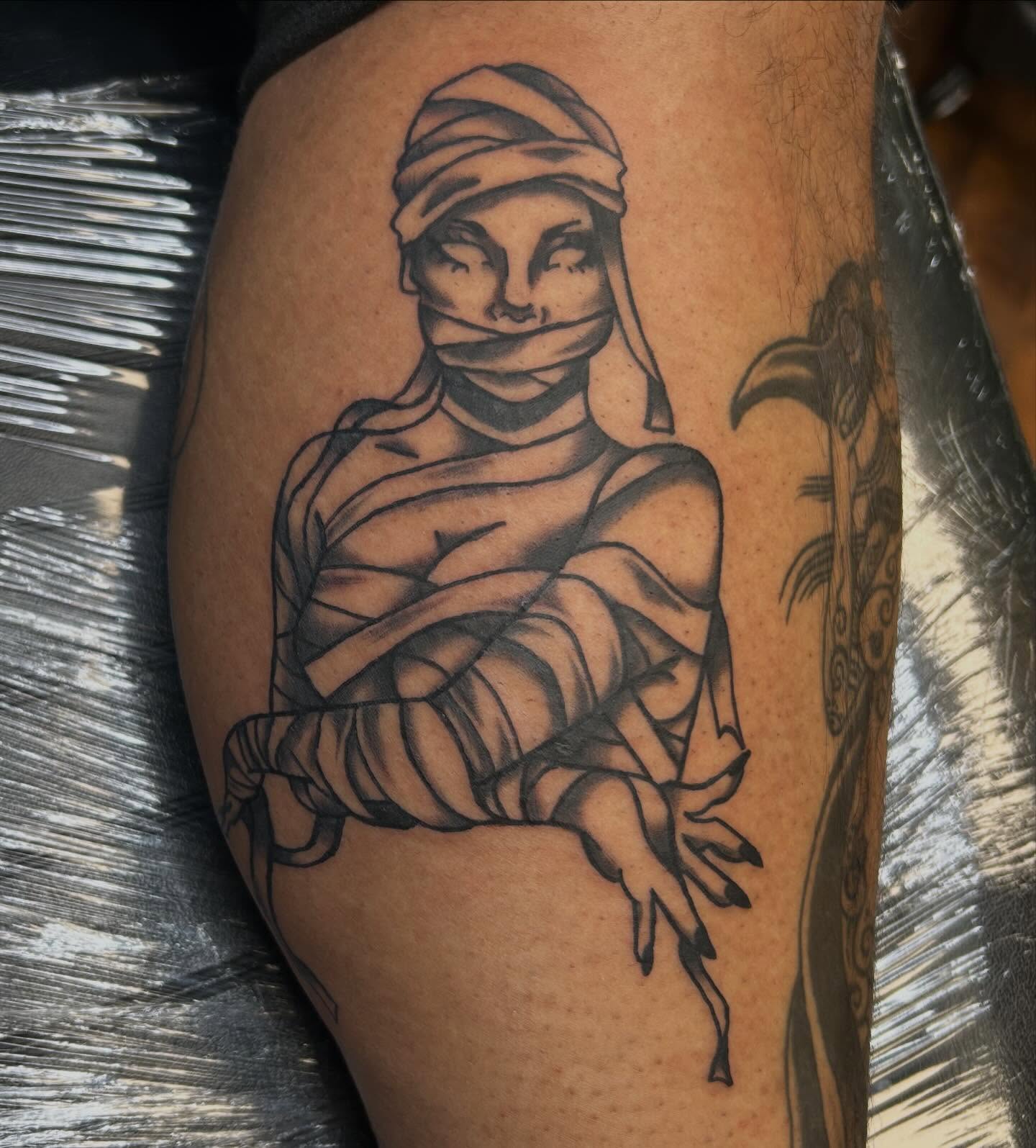 Tattoo by @la5k0_creati0n5 — black_and_grey