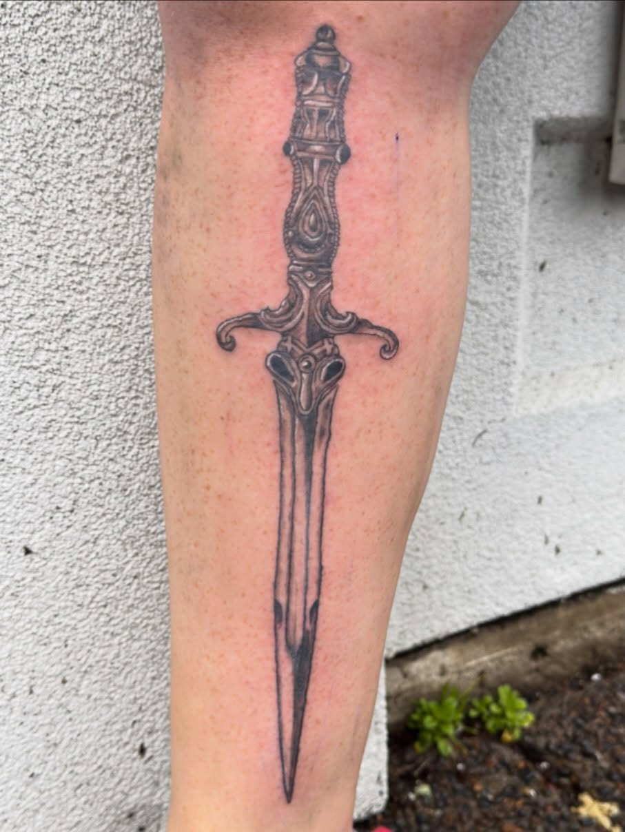 Tattoo by @tat2desirez β black_and_grey
