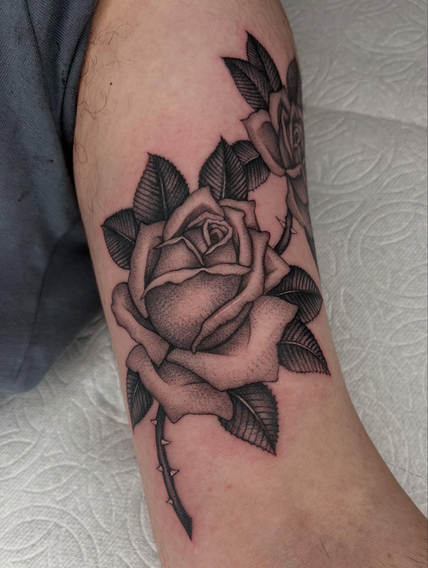 Tattoo by @derosario__ — dotwork, realism
