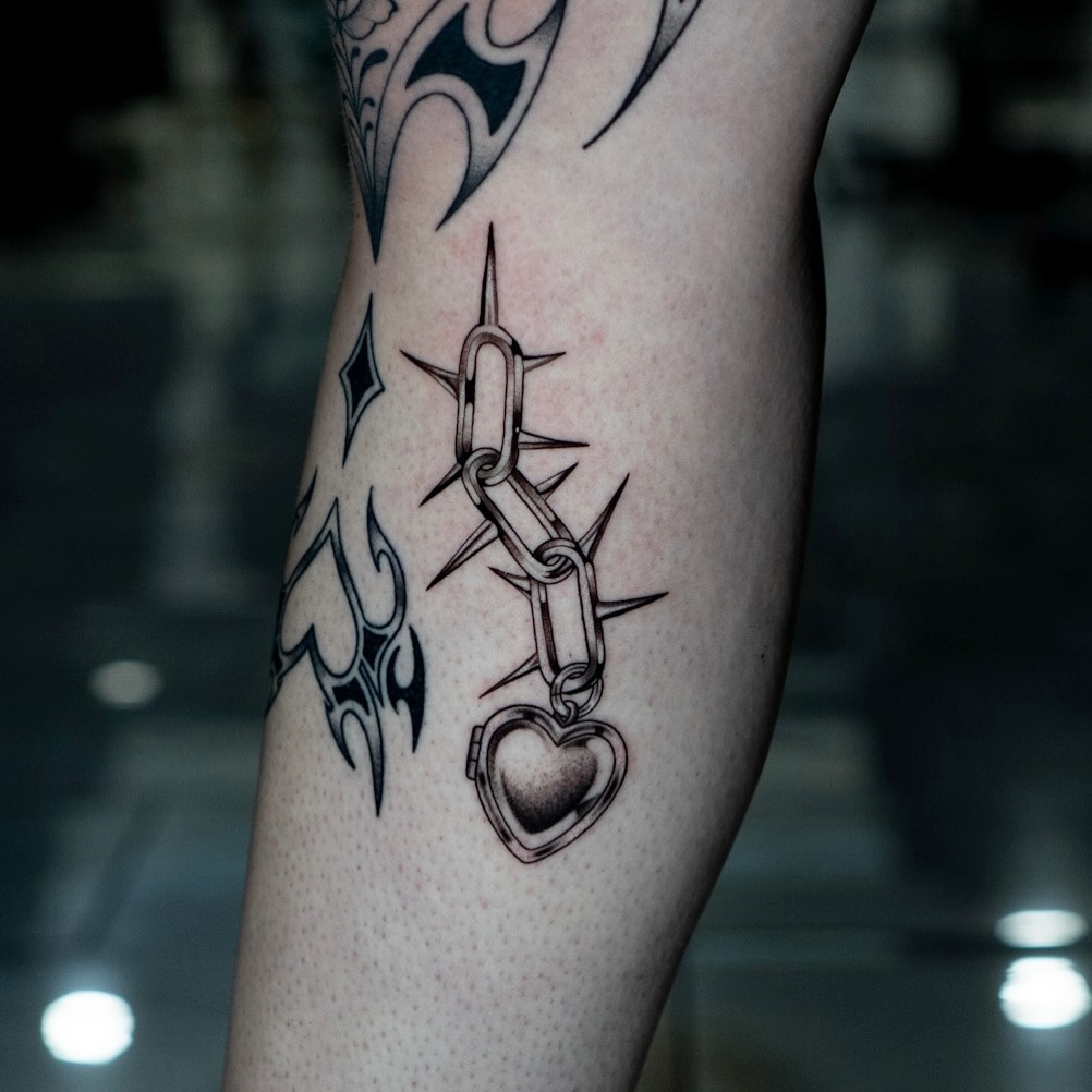 Tattoo by @inkdrunkjorden โ black_and_grey, realism