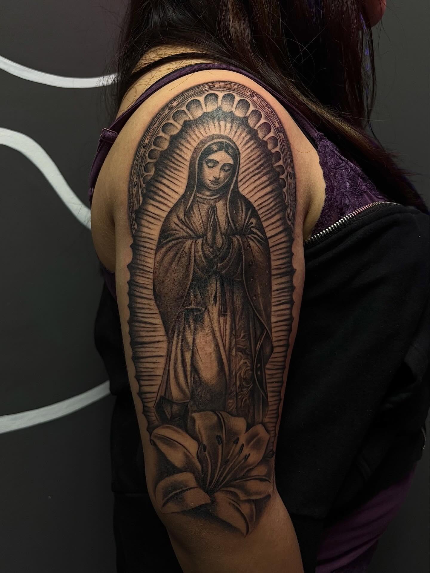 Our Lady of Guadalupe realism tattoo on the shoulder by ππππππ